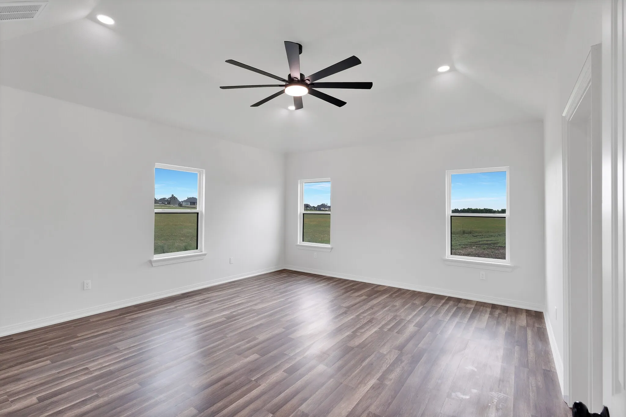 Single Family Residence For Sale in Ellis County , 901 Old Maypearl Road, Waxahachie, Texas 75167, 4 Bedroom, 4 Bathroom, 2 Garage spaces, 2,507 Sqft, built in 2026, mls#21328009, Real Estate Agent in Waxahachie, Homes For Sale in Ellis county, Homes For Sale in Waxahachie, Realtor in Waxahachie Texas, Real Estate Brokerage Independent Realty Texas, Luminita Cordes Realtor