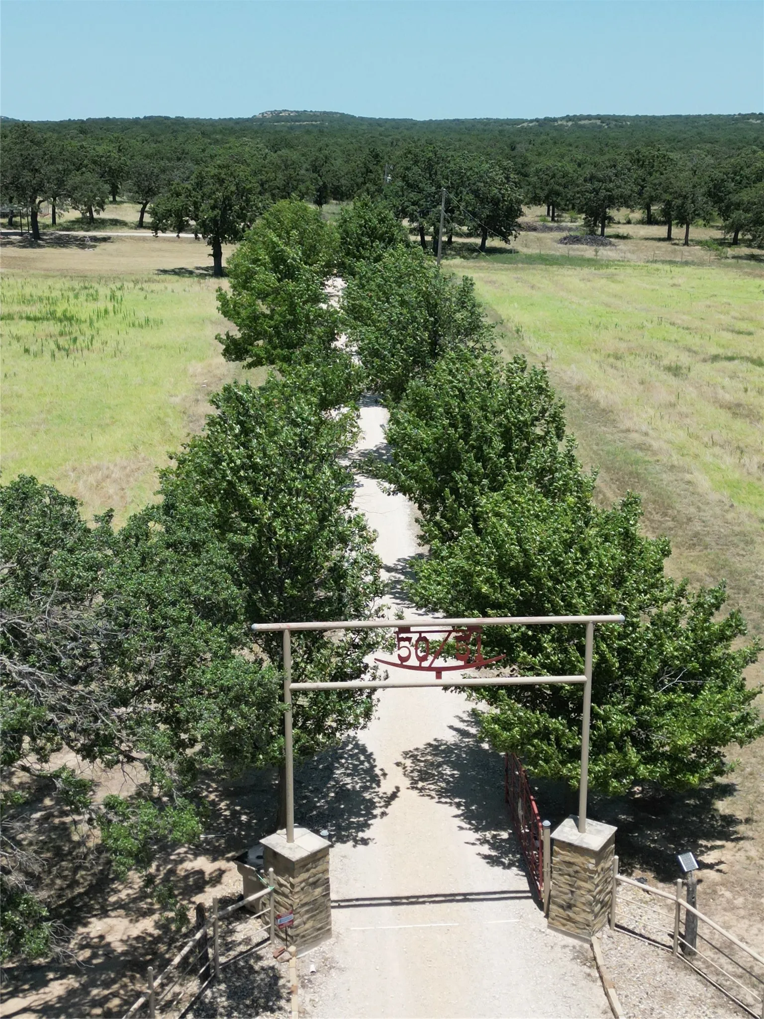 Farm For Sale in Callahan County , 7846 County Road 452, Cross Plains, Texas 76443, 3 Bedroom, 3 Bathroom, 2 Garage spaces, 3,996 Sqft, built in 2017, mls#21328064, Real Estate Agent in Cross Plains, Homes For Sale in Callahan county, Homes For Sale in Cross Plains, Realtor in Cross Plains Texas, Real Estate Brokerage Independent Realty Texas, Luminita Cordes Realtor