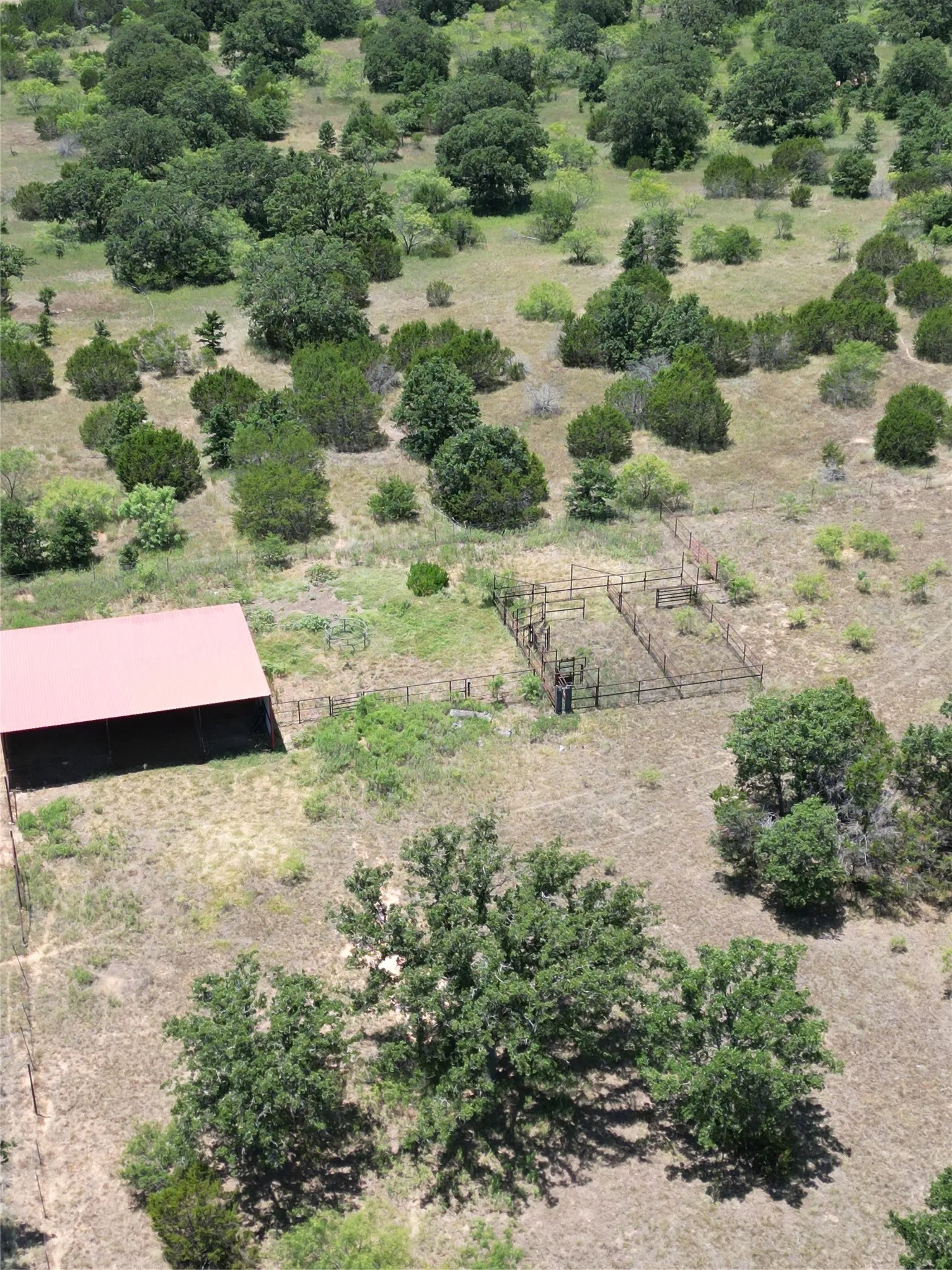 Farm For Sale in Callahan County , 7846 County Road 452, Cross Plains, Texas 76443, 3 Bedroom, 3 Bathroom, 2 Garage spaces, 3,996 Sqft, built in 2017, mls#21328064, Real Estate Agent in Cross Plains, Homes For Sale in Callahan county, Homes For Sale in Cross Plains, Realtor in Cross Plains Texas, Real Estate Brokerage Independent Realty Texas, Luminita Cordes Realtor