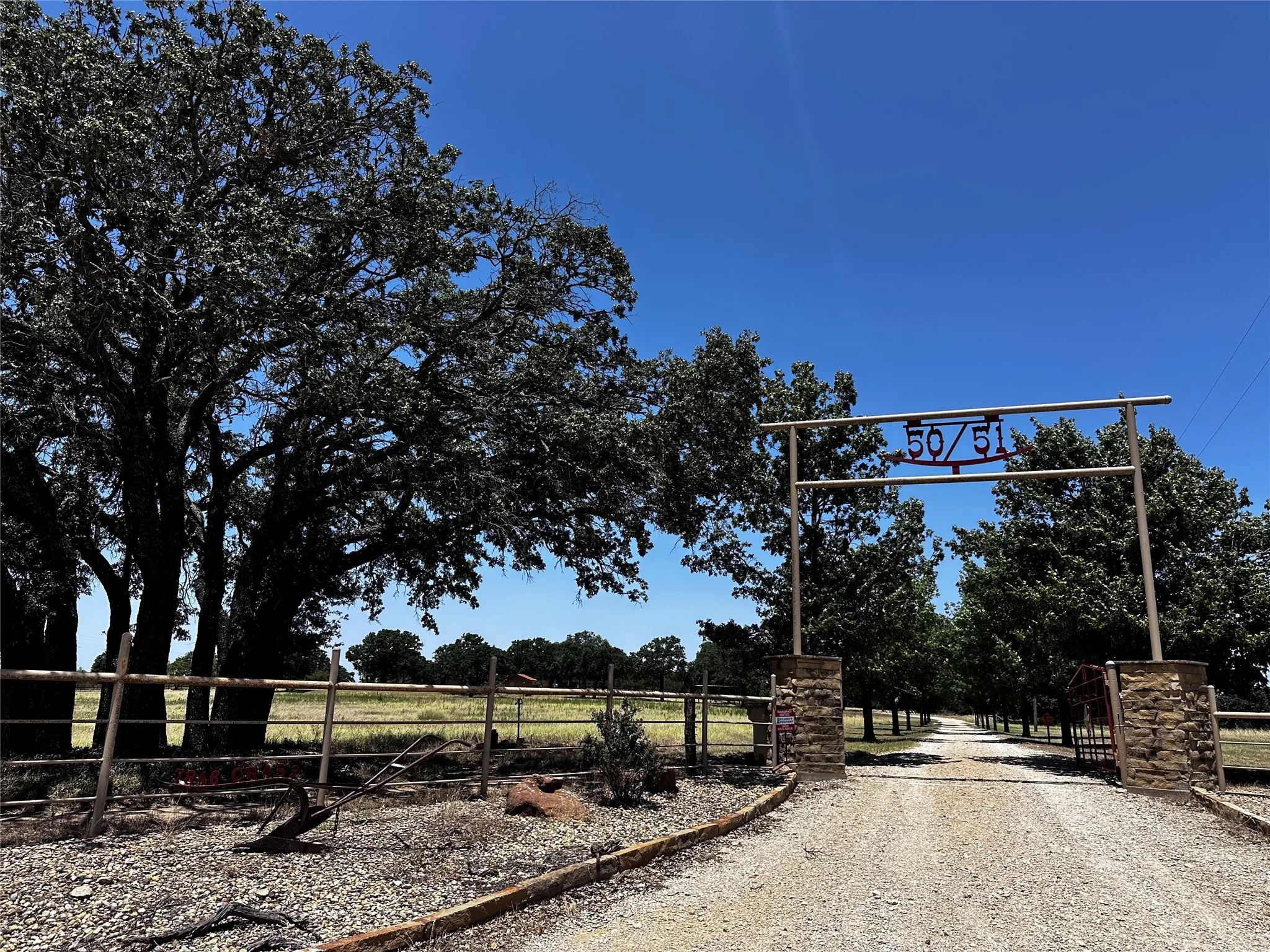 Farm For Sale in Callahan County , 7846 County Road 452, Cross Plains, Texas 76443, 3 Bedroom, 3 Bathroom, 2 Garage spaces, 3,996 Sqft, built in 2017, mls#21328064, Real Estate Agent in Cross Plains, Homes For Sale in Callahan county, Homes For Sale in Cross Plains, Realtor in Cross Plains Texas, Real Estate Brokerage Independent Realty Texas, Luminita Cordes Realtor