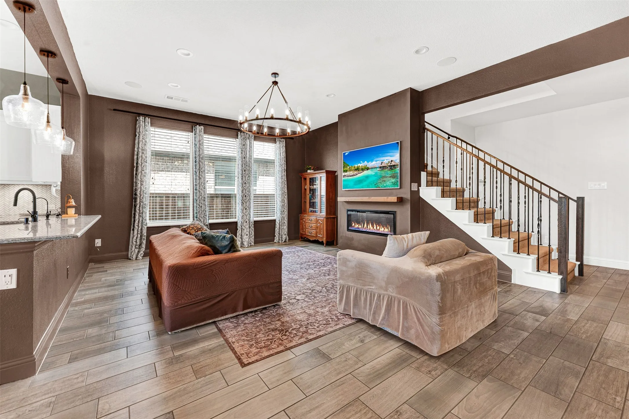 Single Family Residence For Sale in Collin County , 917 Llano Falls Drive, Mc Kinney, Texas 75071, 3 Bedrooms, 2 Bathrooms, 2 Garage spaces, 2,517 Sqft, built in 2015, Price $489,000, mls#21328026, Real Estate Agent in Mc Kinney, Homes For Sale in Collin county, Homes For Sale in Mc Kinney, Realtor in Mc Kinney Texas, Real Estate Brokerage Independent Realty Texas, Luminita Cordes Realtor