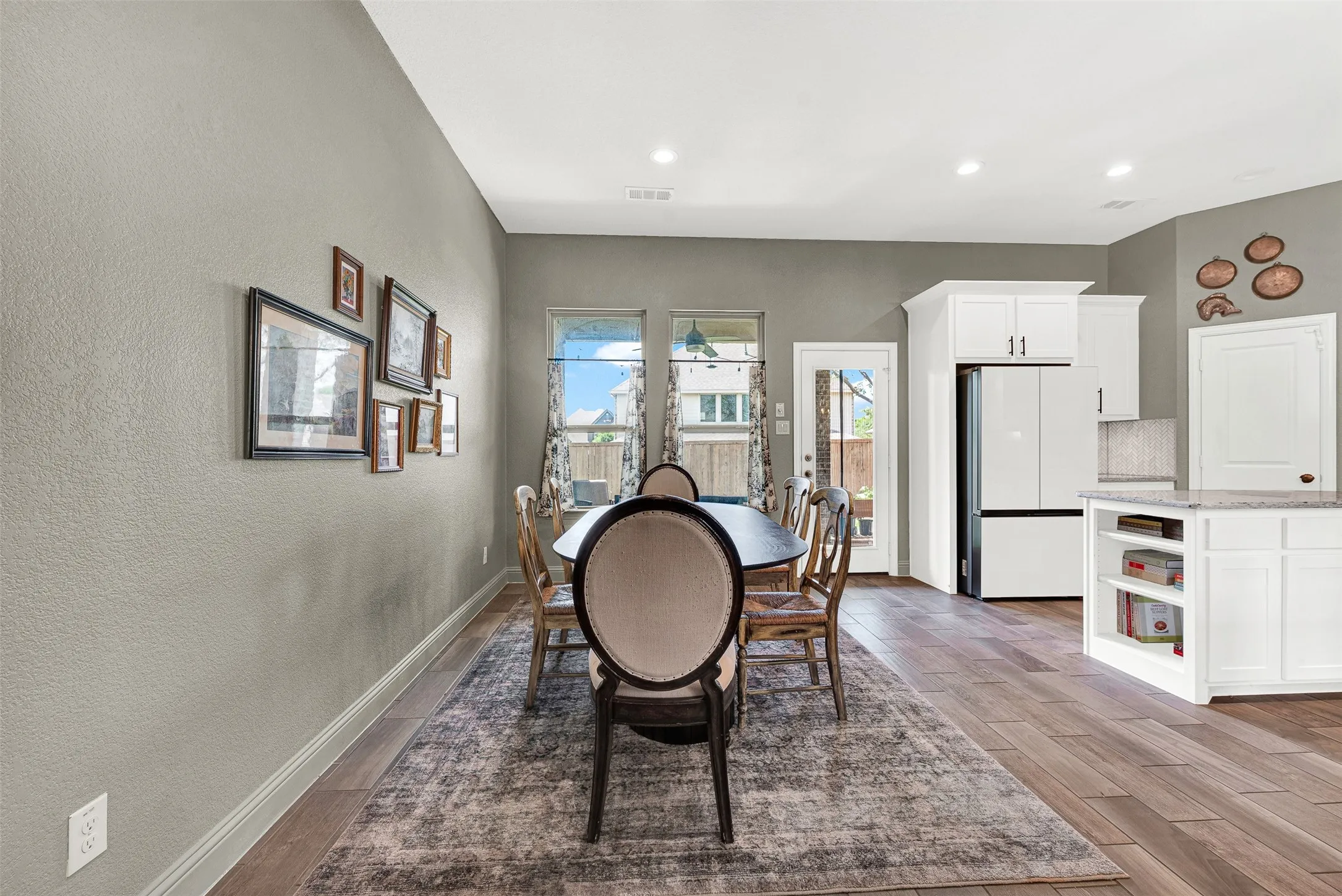 Single Family Residence For Sale in Collin County , 917 Llano Falls Drive, Mc Kinney, Texas 75071, 3 Bedrooms, 2 Bathrooms, 2 Garage spaces, 2,517 Sqft, built in 2015, Price $489,000, mls#21328026, Real Estate Agent in Mc Kinney, Homes For Sale in Collin county, Homes For Sale in Mc Kinney, Realtor in Mc Kinney Texas, Real Estate Brokerage Independent Realty Texas, Luminita Cordes Realtor