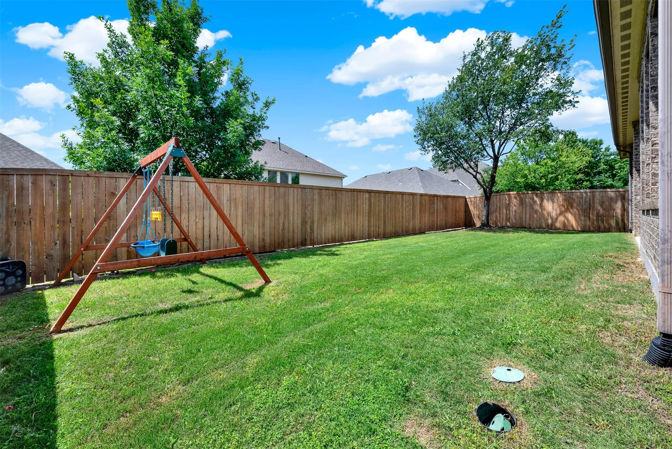 Single Family Residence For Sale in Collin County , 917 Llano Falls Drive, Mc Kinney, Texas 75071, 3 Bedrooms, 2 Bathrooms, 2 Garage spaces, 2,517 Sqft, built in 2015, Price $489,000, mls#21328026, Real Estate Agent in Mc Kinney, Homes For Sale in Collin county, Homes For Sale in Mc Kinney, Realtor in Mc Kinney Texas, Real Estate Brokerage Independent Realty Texas, Luminita Cordes Realtor