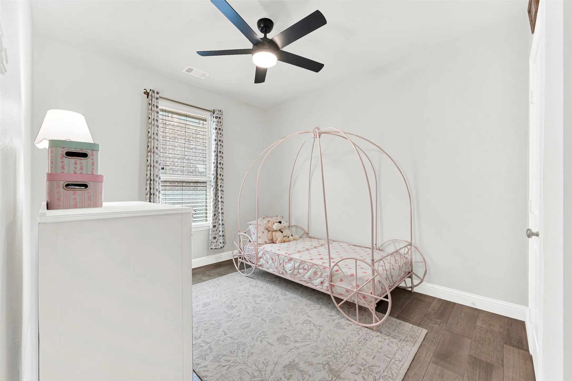Single Family Residence For Sale in Collin County , 917 Llano Falls Drive, Mc Kinney, Texas 75071, 3 Bedrooms, 2 Bathrooms, 2 Garage spaces, 2,517 Sqft, built in 2015, Price $489,000, mls#21328026, Real Estate Agent in Mc Kinney, Homes For Sale in Collin county, Homes For Sale in Mc Kinney, Realtor in Mc Kinney Texas, Real Estate Brokerage Independent Realty Texas, Luminita Cordes Realtor