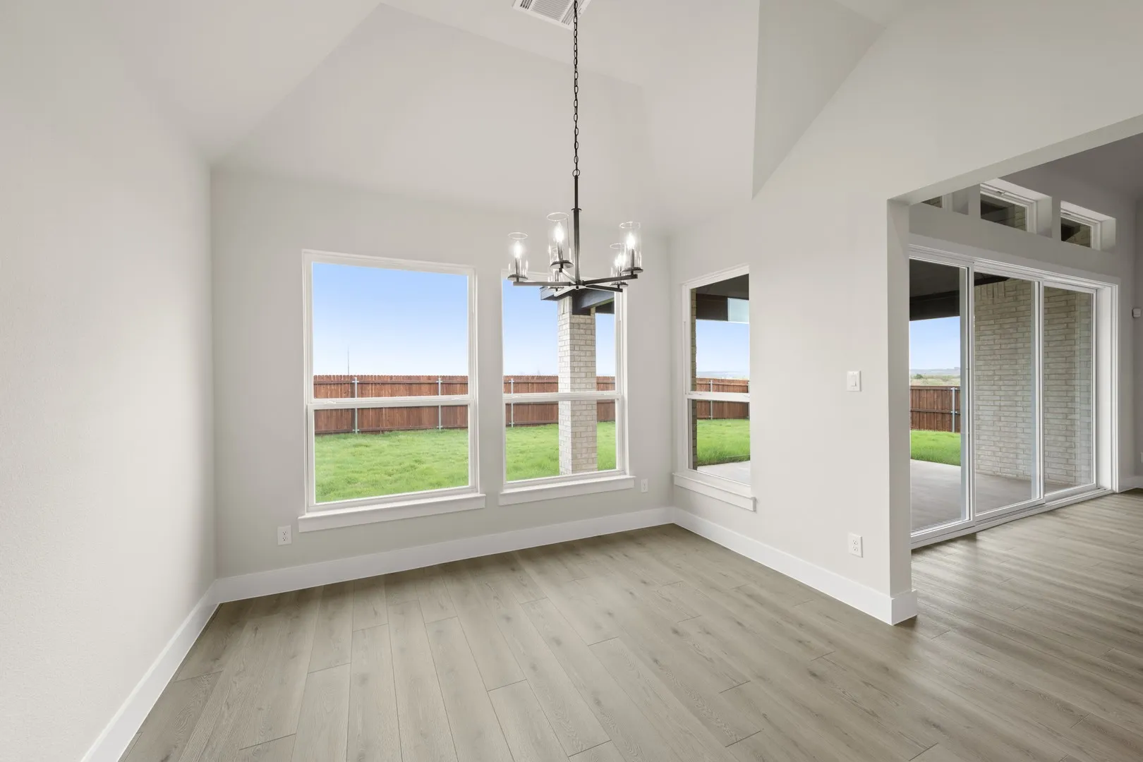 3731 Milwaukee- Dining-1