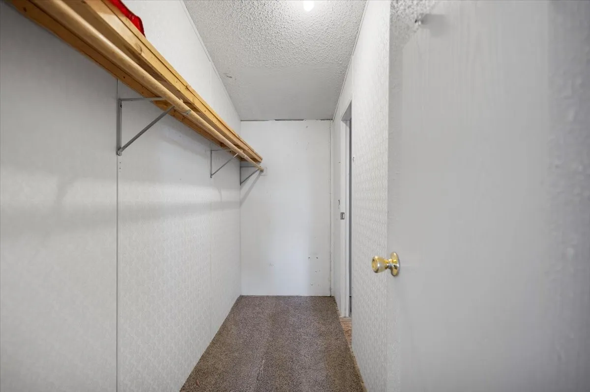 Mobile Home For Sale in Van Zandt County , 5942 FM 3080, Mabank, Texas 75147, 3 Bedroom, 2 Bathroom, Garage spaces, 1,600 Sqft, built in 1988, mls#21328078, Real Estate Agent in Mabank, Homes For Sale in Van Zandt county, Homes For Sale in Mabank, Realtor in Mabank Texas, Real Estate Brokerage Independent Realty Texas, Luminita Cordes Realtor