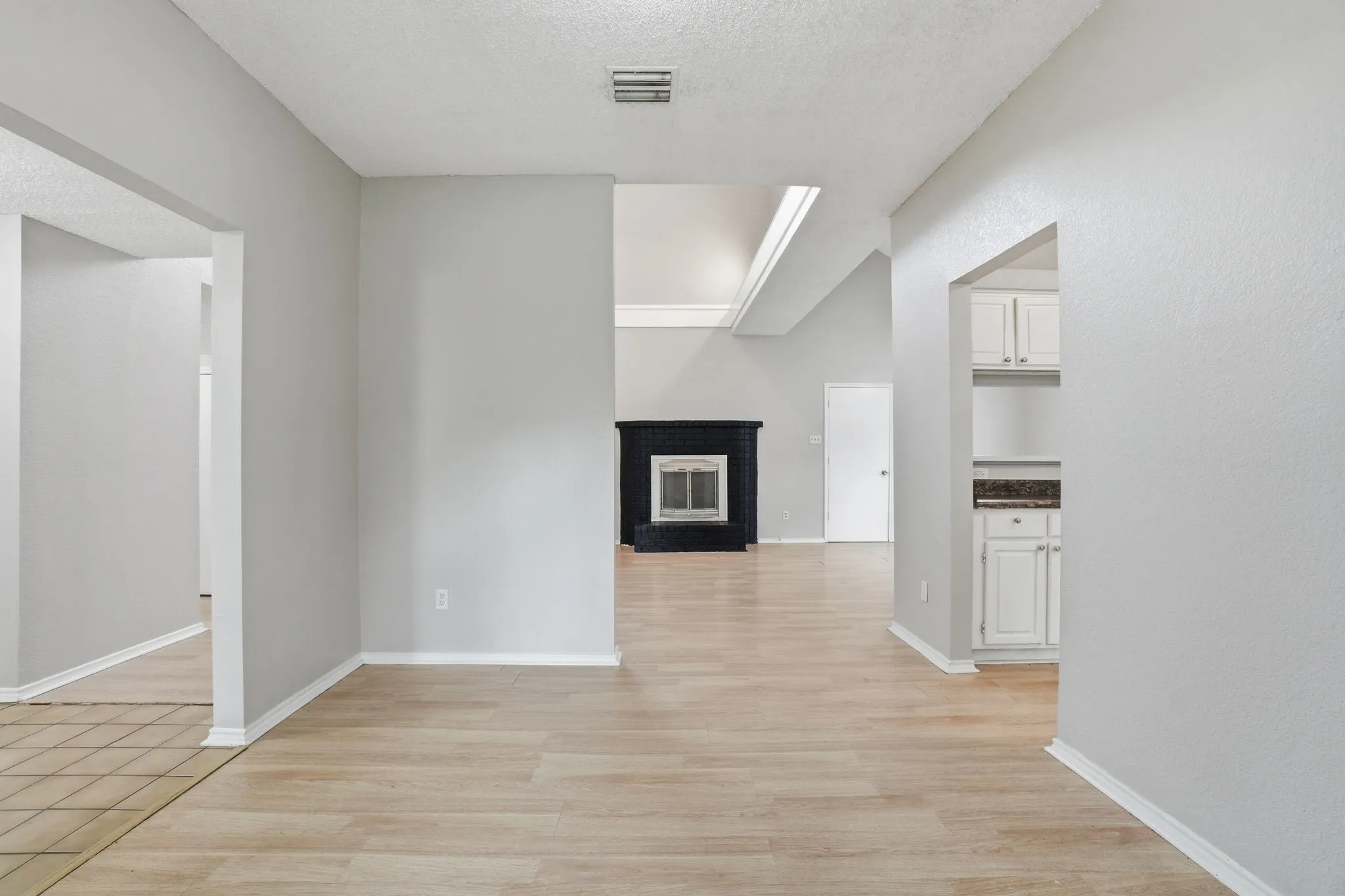 Single Family Residence For Sale in Dallas County , 512 Buttercup Trail, Mesquite, Texas 75149, 4 Bedroom, 3 Bathroom, 2 Garage spaces, 2,162 Sqft, built in 1986, mls#21282266, Real Estate Agent in Mesquite, Homes For Sale in Dallas county, Homes For Sale in Mesquite, Realtor in Mesquite Texas, Real Estate Brokerage Independent Realty Texas, Luminita Cordes Realtor