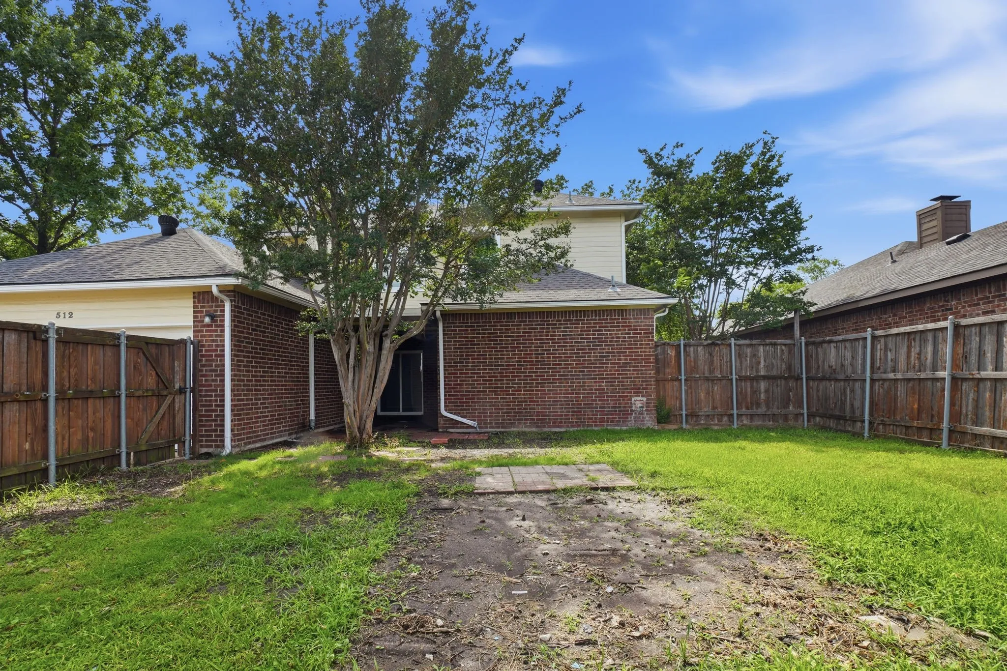 Single Family Residence For Sale in Dallas County , 512 Buttercup Trail, Mesquite, Texas 75149, 4 Bedroom, 3 Bathroom, 2 Garage spaces, 2,162 Sqft, built in 1986, mls#21282266, Real Estate Agent in Mesquite, Homes For Sale in Dallas county, Homes For Sale in Mesquite, Realtor in Mesquite Texas, Real Estate Brokerage Independent Realty Texas, Luminita Cordes Realtor