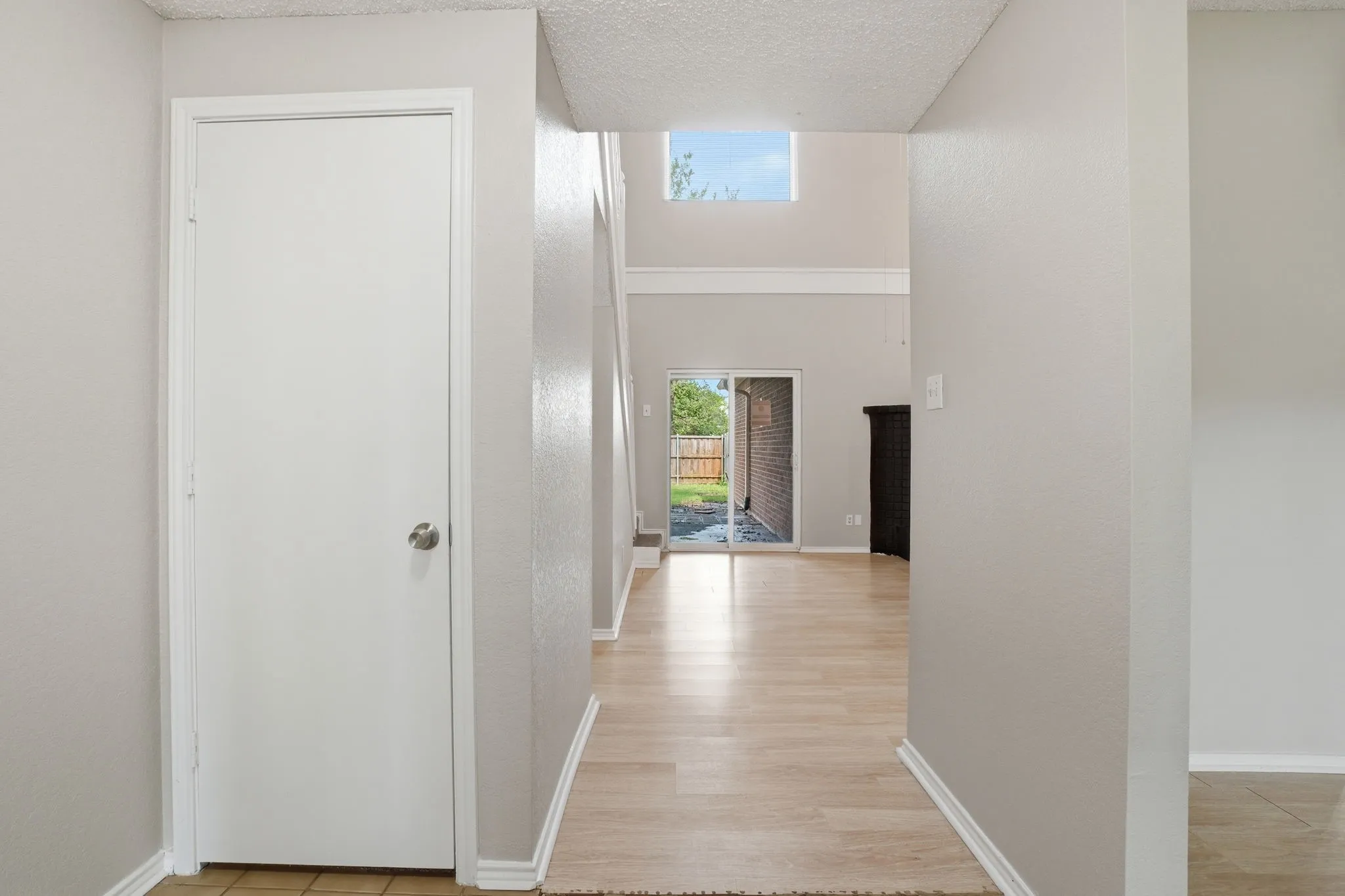 Single Family Residence For Sale in Dallas County , 512 Buttercup Trail, Mesquite, Texas 75149, 4 Bedroom, 3 Bathroom, 2 Garage spaces, 2,162 Sqft, built in 1986, mls#21282266, Real Estate Agent in Mesquite, Homes For Sale in Dallas county, Homes For Sale in Mesquite, Realtor in Mesquite Texas, Real Estate Brokerage Independent Realty Texas, Luminita Cordes Realtor