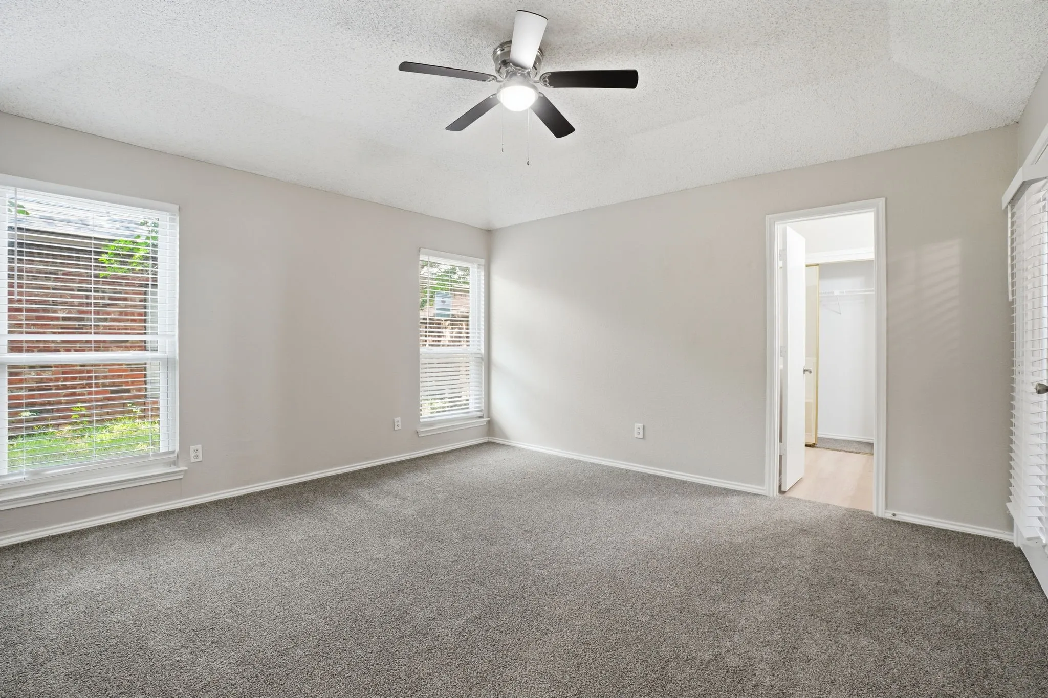 Single Family Residence For Sale in Dallas County , 512 Buttercup Trail, Mesquite, Texas 75149, 4 Bedroom, 3 Bathroom, 2 Garage spaces, 2,162 Sqft, built in 1986, mls#21282266, Real Estate Agent in Mesquite, Homes For Sale in Dallas county, Homes For Sale in Mesquite, Realtor in Mesquite Texas, Real Estate Brokerage Independent Realty Texas, Luminita Cordes Realtor