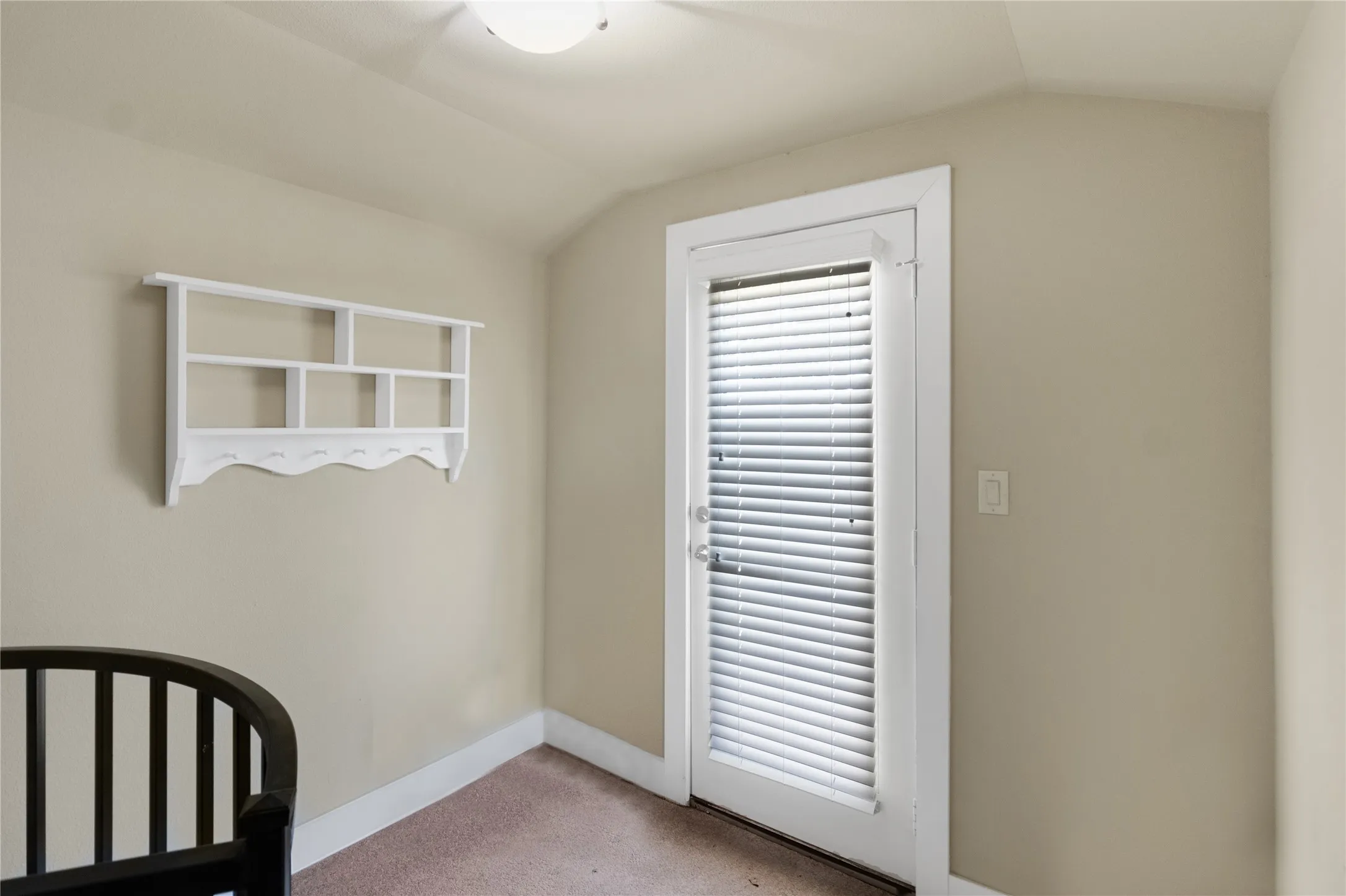Townhouse For Sale in Dallas County , 3915 Congress Avenue 200, Dallas, Texas 75219, 3 Bedroom, 3 Bathroom, 2 Garage spaces, 1,514 Sqft, built in 2006, mls#21327732, Real Estate Agent in Dallas, Homes For Sale in Dallas county, Homes For Sale in Dallas, Realtor in Dallas Texas, Real Estate Brokerage Independent Realty Texas, Luminita Cordes Realtor