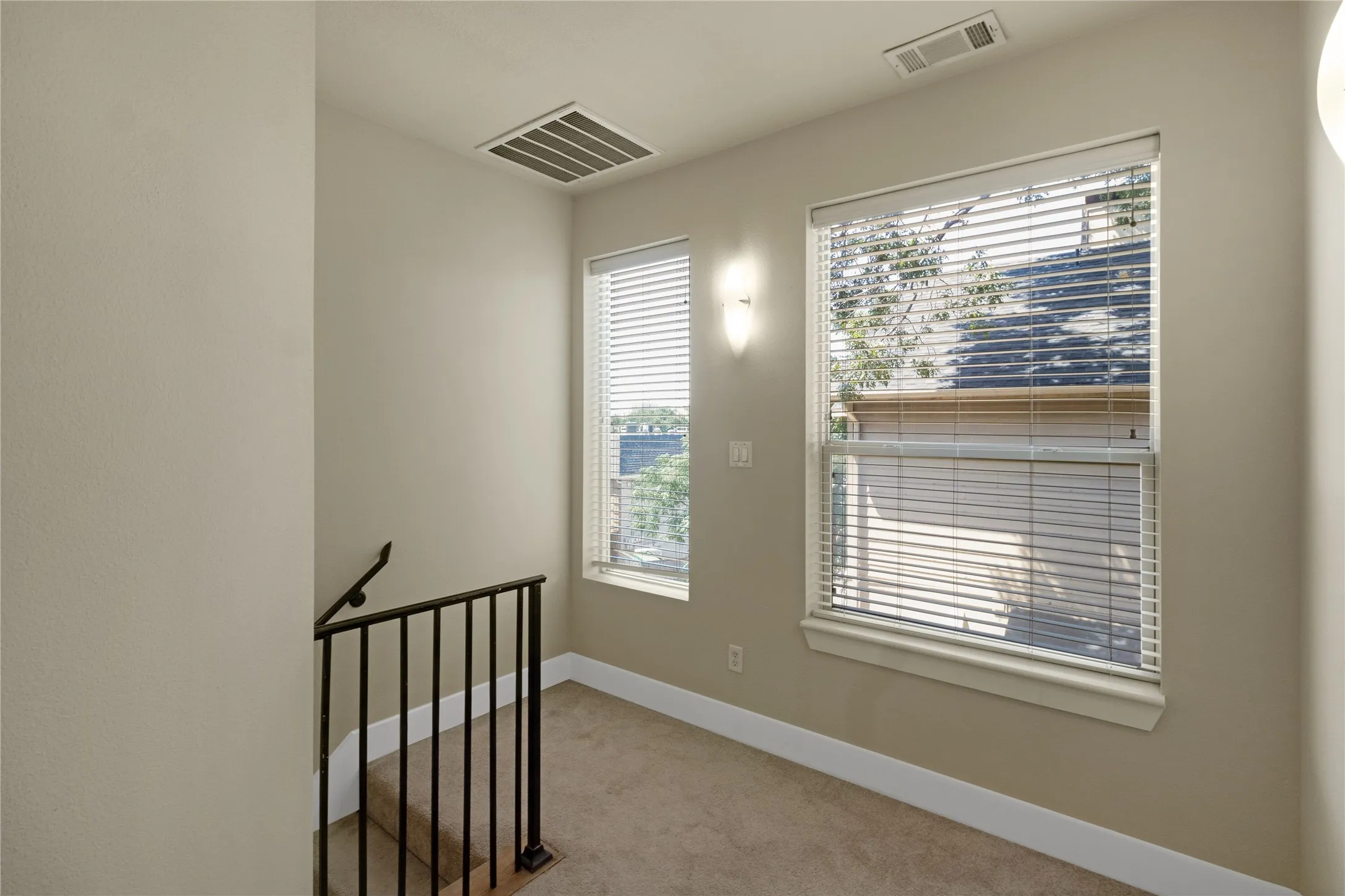 Bonus space leading to outdoor rooftop