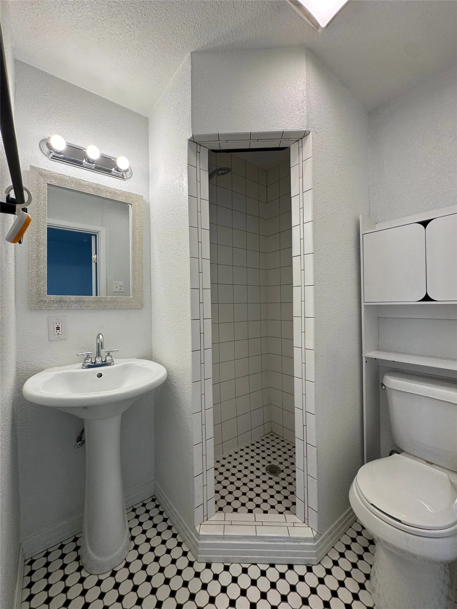 Single Family Residence For Rent in Tarrant County , 3241 Sandage Avenue, Fort Worth, Texas 76109, 3 Bedroom, 2 Bathroom, Garage spaces, 1,115 Sqft, built in 1946, mls#21328085, Real Estate Agent in Fort Worth, Homes For Rent in Tarrant county, Homes For Rent in Fort Worth, Realtor in Fort Worth Texas, Real Estate Brokerage Independent Realty Texas, Luminita Cordes Realtor