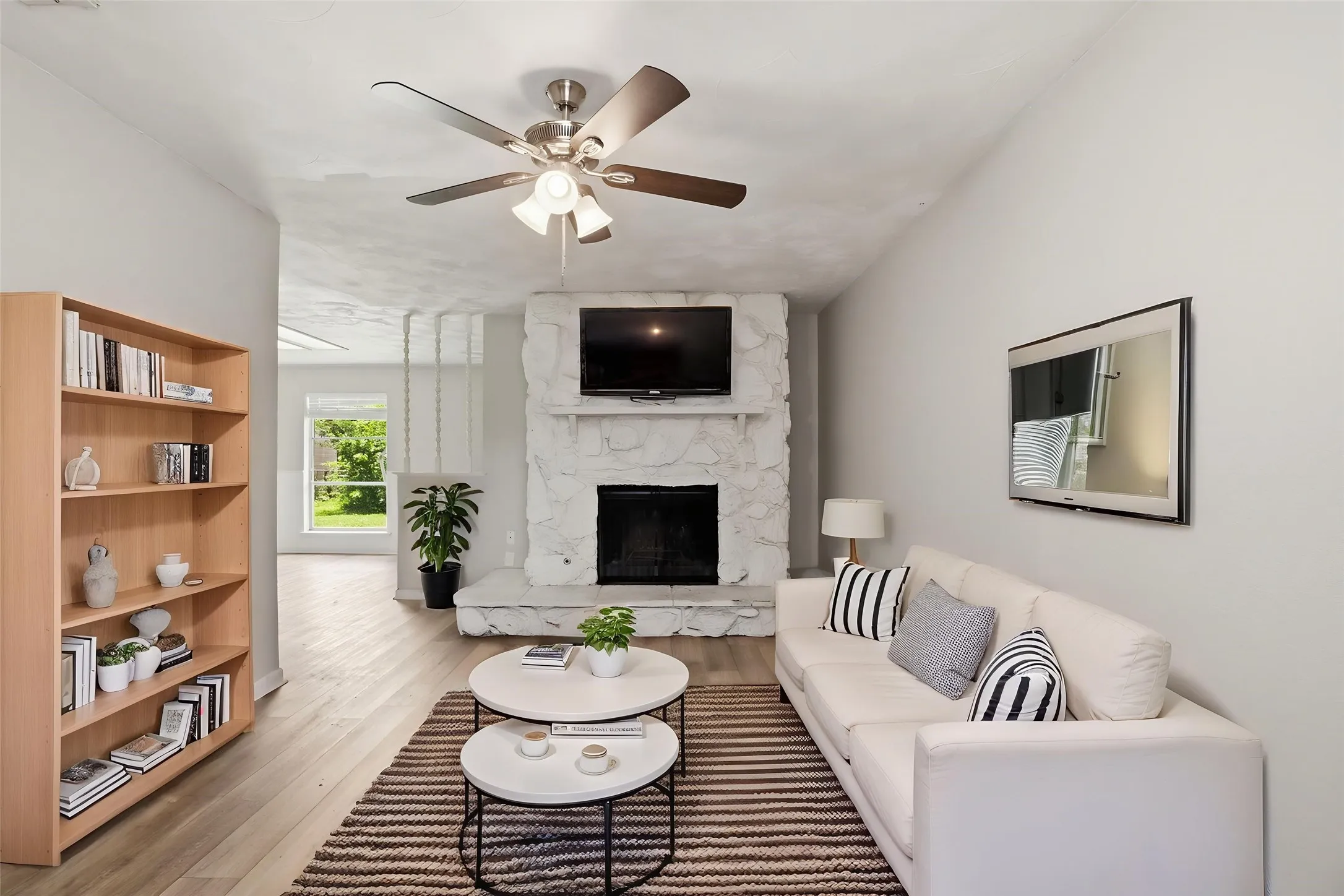 Single Family Residence For Sale in Dallas County , 2301 Narobi Place, Mesquite, Texas 75149, 3 Bedroom, 1 Bathroom, 1 Garage spaces, 1,084 Sqft, built in 1961, mls#21282260, Real Estate Agent in Mesquite, Homes For Sale in Dallas county, Homes For Sale in Mesquite, Realtor in Mesquite Texas, Real Estate Brokerage Independent Realty Texas, Luminita Cordes Realtor