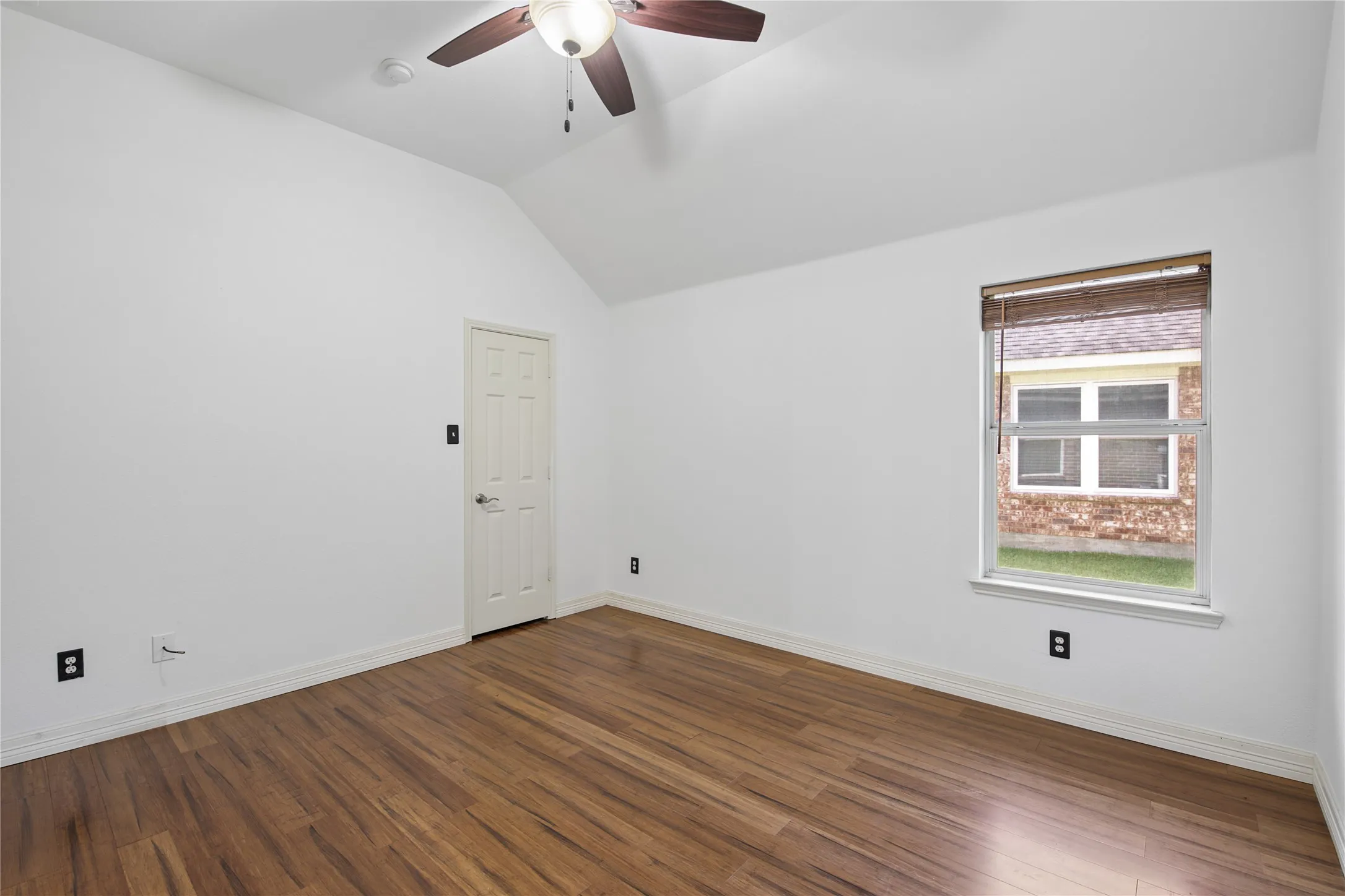 Single Family Residence For Sale in Dallas County , 1010 Sagebrush Trail, Duncanville, Texas 75137, 3 Bedroom, 2 Bathroom, 2 Garage spaces, 2,055 Sqft, built in 2006, mls#21328095, Real Estate Agent in Duncanville, Homes For Sale in Dallas county, Homes For Sale in Duncanville, Realtor in Duncanville Texas, Real Estate Brokerage Independent Realty Texas, Luminita Cordes Realtor