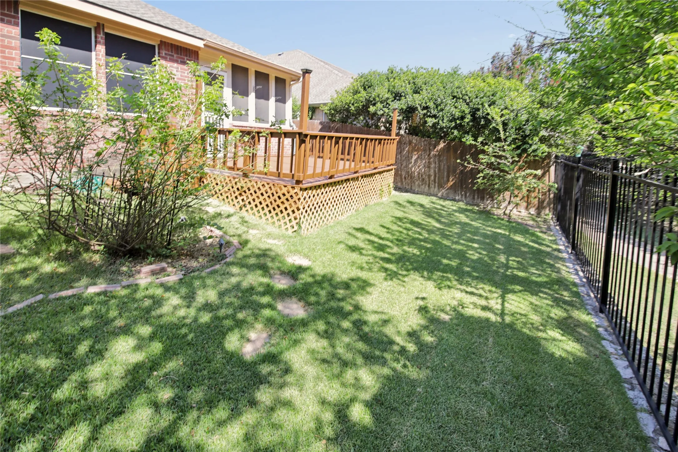 Single Family Residence For Sale in Dallas County , 1010 Sagebrush Trail, Duncanville, Texas 75137, 3 Bedroom, 2 Bathroom, 2 Garage spaces, 2,055 Sqft, built in 2006, mls#21328095, Real Estate Agent in Duncanville, Homes For Sale in Dallas county, Homes For Sale in Duncanville, Realtor in Duncanville Texas, Real Estate Brokerage Independent Realty Texas, Luminita Cordes Realtor