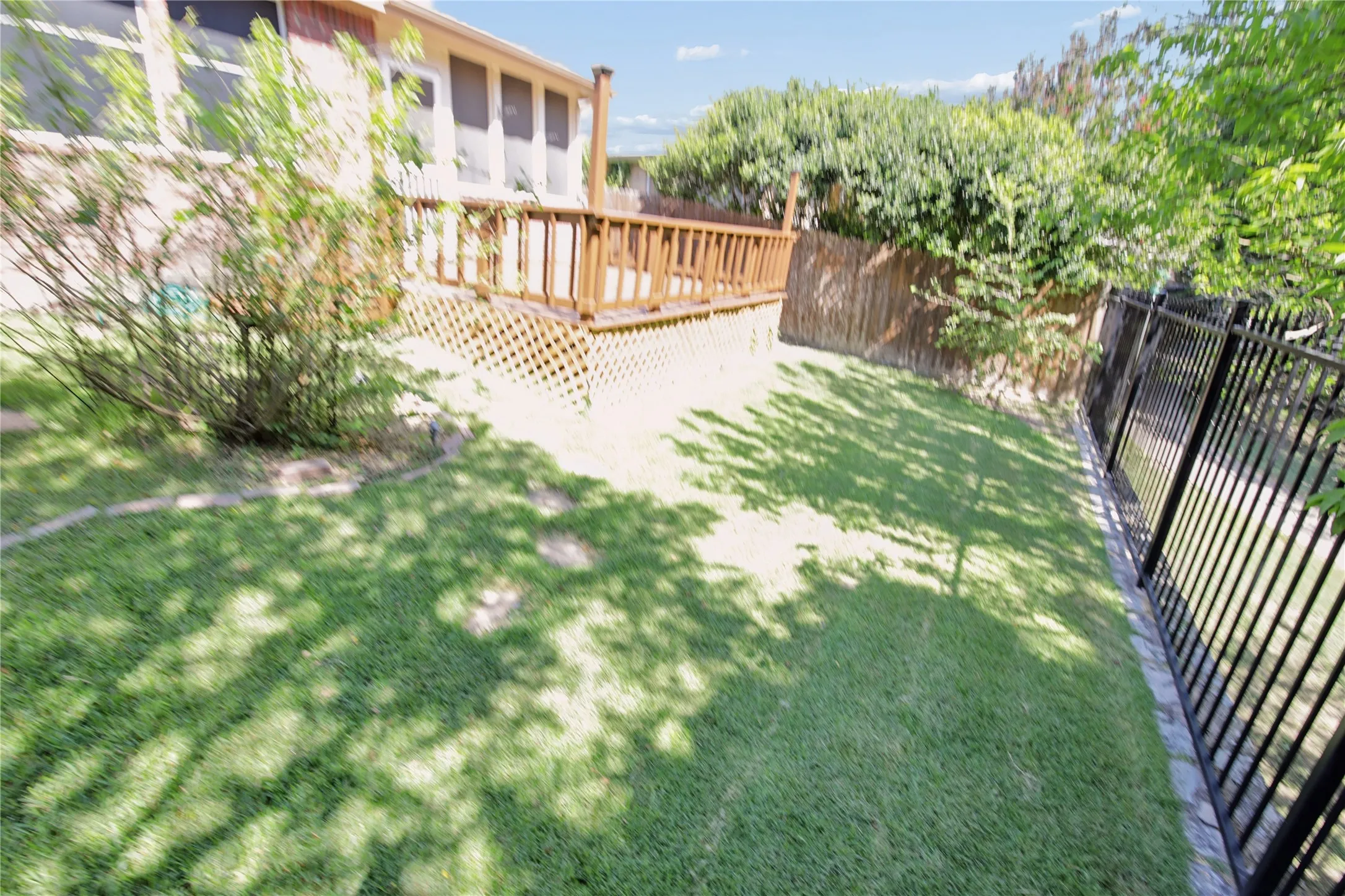 Single Family Residence For Sale in Dallas County , 1010 Sagebrush Trail, Duncanville, Texas 75137, 3 Bedroom, 2 Bathroom, 2 Garage spaces, 2,055 Sqft, built in 2006, mls#21328095, Real Estate Agent in Duncanville, Homes For Sale in Dallas county, Homes For Sale in Duncanville, Realtor in Duncanville Texas, Real Estate Brokerage Independent Realty Texas, Luminita Cordes Realtor