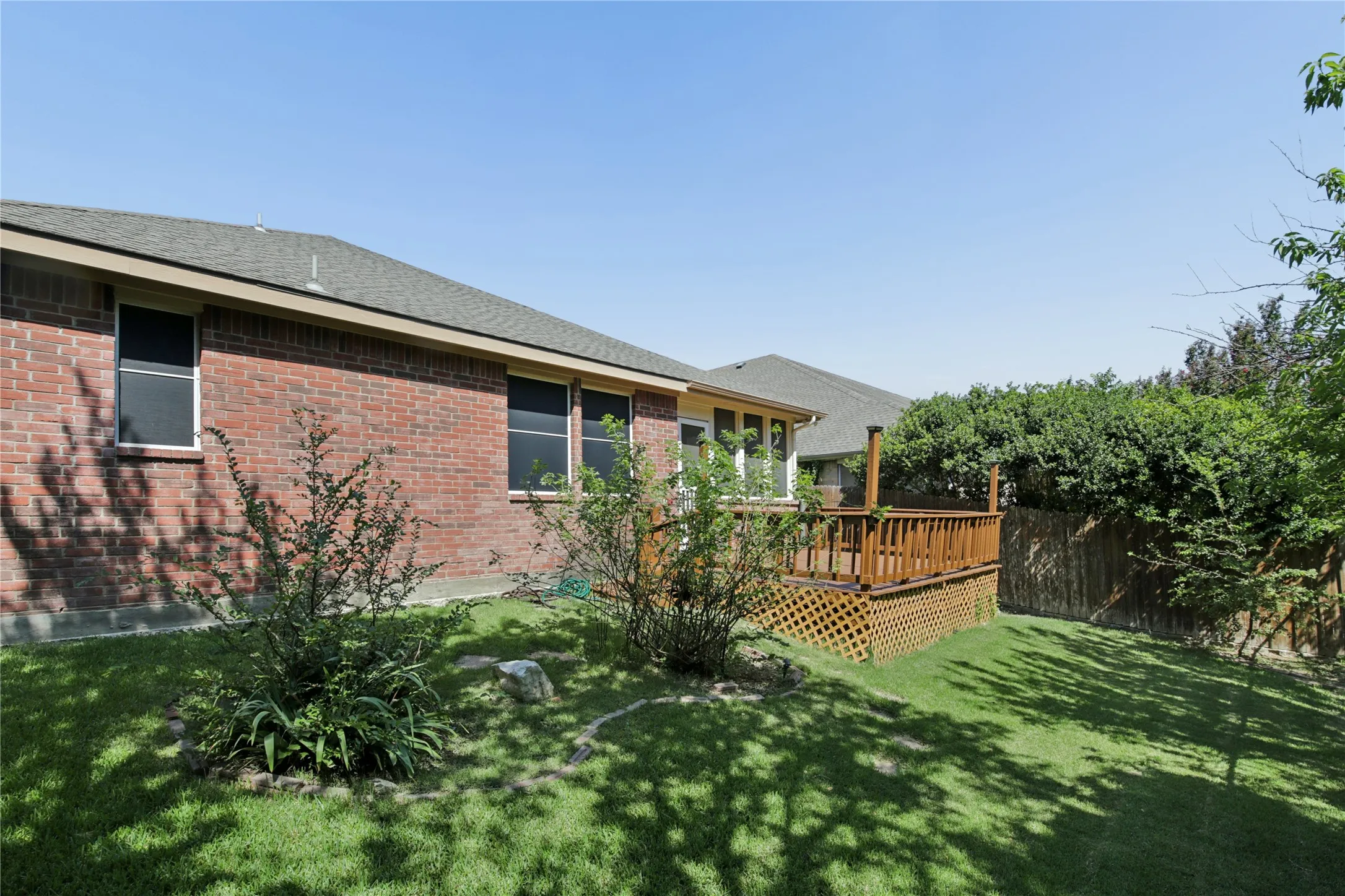 Single Family Residence For Sale in Dallas County , 1010 Sagebrush Trail, Duncanville, Texas 75137, 3 Bedroom, 2 Bathroom, 2 Garage spaces, 2,055 Sqft, built in 2006, mls#21328095, Real Estate Agent in Duncanville, Homes For Sale in Dallas county, Homes For Sale in Duncanville, Realtor in Duncanville Texas, Real Estate Brokerage Independent Realty Texas, Luminita Cordes Realtor