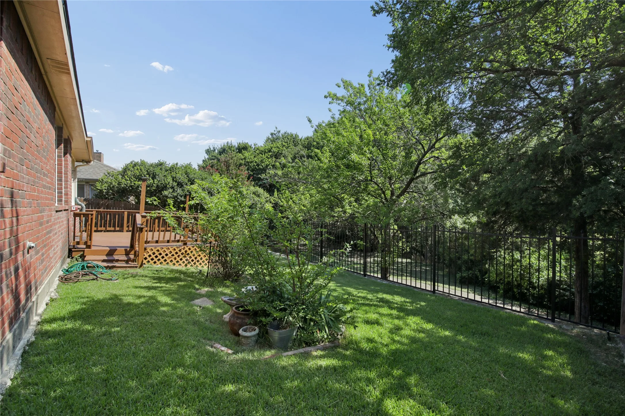 Single Family Residence For Sale in Dallas County , 1010 Sagebrush Trail, Duncanville, Texas 75137, 3 Bedroom, 2 Bathroom, 2 Garage spaces, 2,055 Sqft, built in 2006, mls#21328095, Real Estate Agent in Duncanville, Homes For Sale in Dallas county, Homes For Sale in Duncanville, Realtor in Duncanville Texas, Real Estate Brokerage Independent Realty Texas, Luminita Cordes Realtor