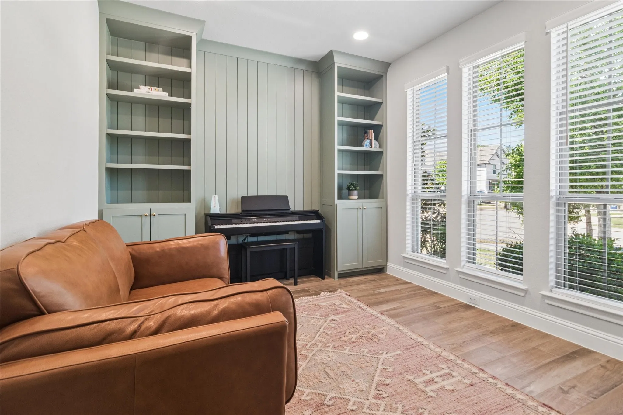 Single Family Residence For Sale in Collin County , 2500 Williamsburg Drive, Melissa, Texas 75454, 5 Bedroom, 4 Bathroom, 3 Garage spaces, 3,309 Sqft, built in 2019, mls#21328094, Real Estate Agent in Melissa, Homes For Sale in Collin county, Homes For Sale in Melissa, Realtor in Melissa Texas, Real Estate Brokerage Independent Realty Texas, Luminita Cordes Realtor