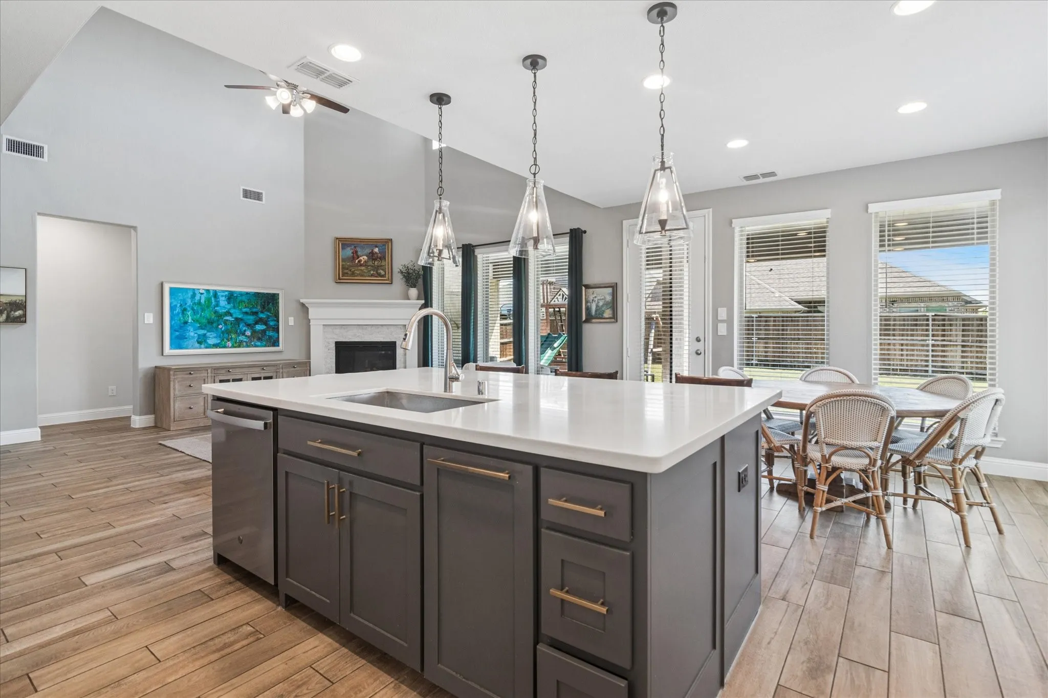 Single Family Residence For Sale in Collin County , 2500 Williamsburg Drive, Melissa, Texas 75454, 5 Bedroom, 4 Bathroom, 3 Garage spaces, 3,309 Sqft, built in 2019, mls#21328094, Real Estate Agent in Melissa, Homes For Sale in Collin county, Homes For Sale in Melissa, Realtor in Melissa Texas, Real Estate Brokerage Independent Realty Texas, Luminita Cordes Realtor