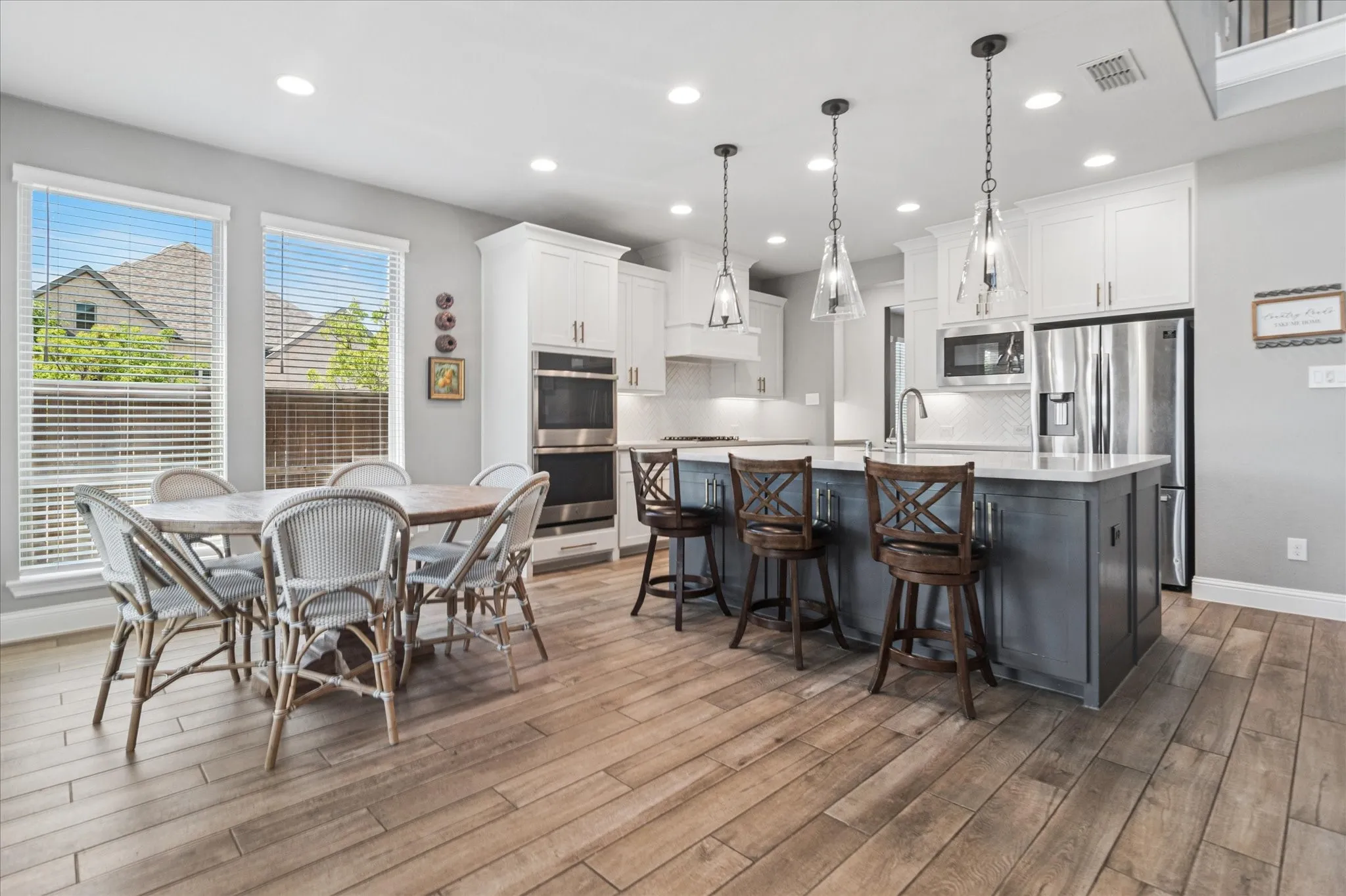 Single Family Residence For Sale in Collin County , 2500 Williamsburg Drive, Melissa, Texas 75454, 5 Bedroom, 4 Bathroom, 3 Garage spaces, 3,309 Sqft, built in 2019, mls#21328094, Real Estate Agent in Melissa, Homes For Sale in Collin county, Homes For Sale in Melissa, Realtor in Melissa Texas, Real Estate Brokerage Independent Realty Texas, Luminita Cordes Realtor