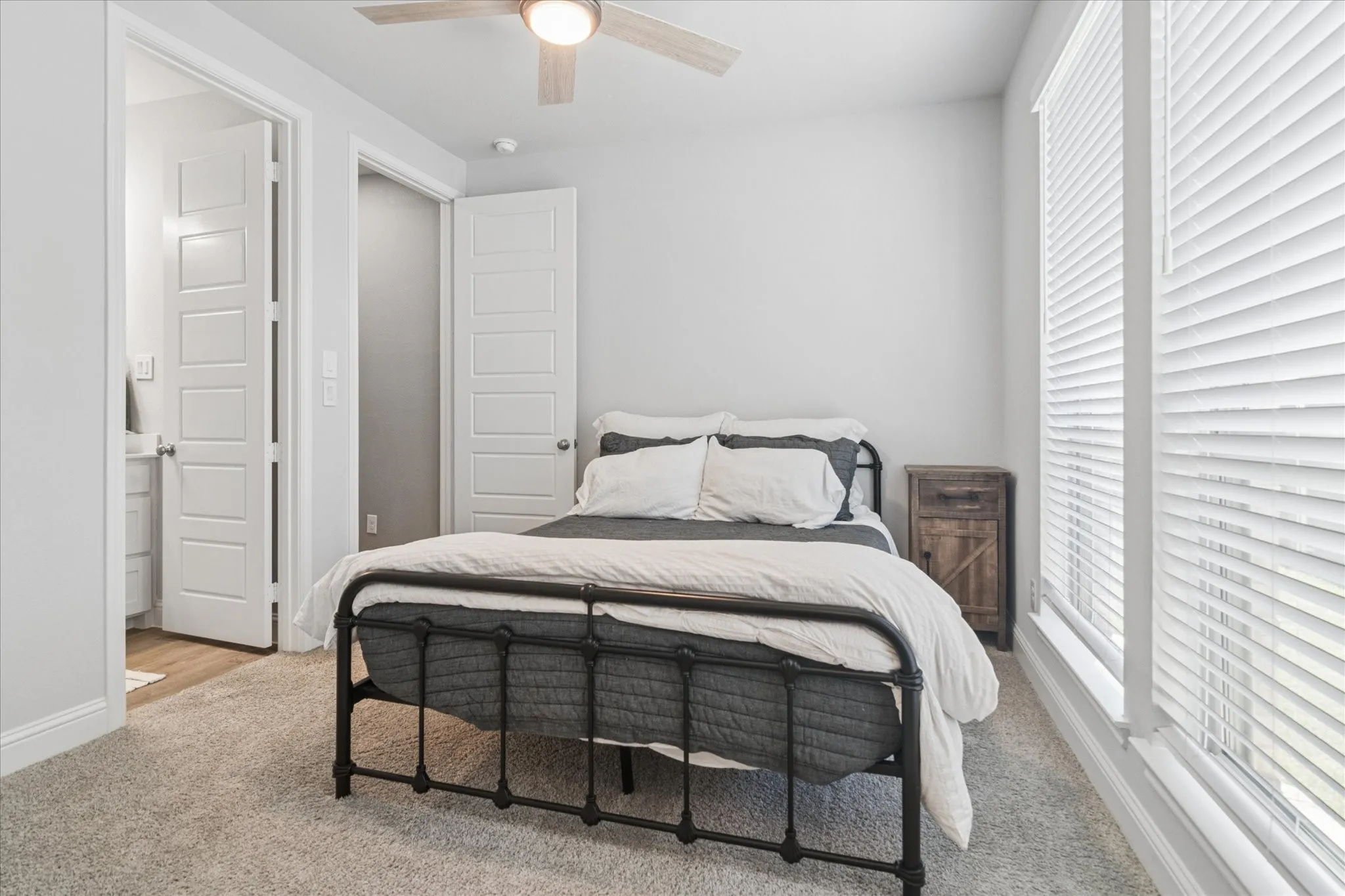 Single Family Residence For Sale in Collin County , 2500 Williamsburg Drive, Melissa, Texas 75454, 5 Bedroom, 4 Bathroom, 3 Garage spaces, 3,309 Sqft, built in 2019, mls#21328094, Real Estate Agent in Melissa, Homes For Sale in Collin county, Homes For Sale in Melissa, Realtor in Melissa Texas, Real Estate Brokerage Independent Realty Texas, Luminita Cordes Realtor