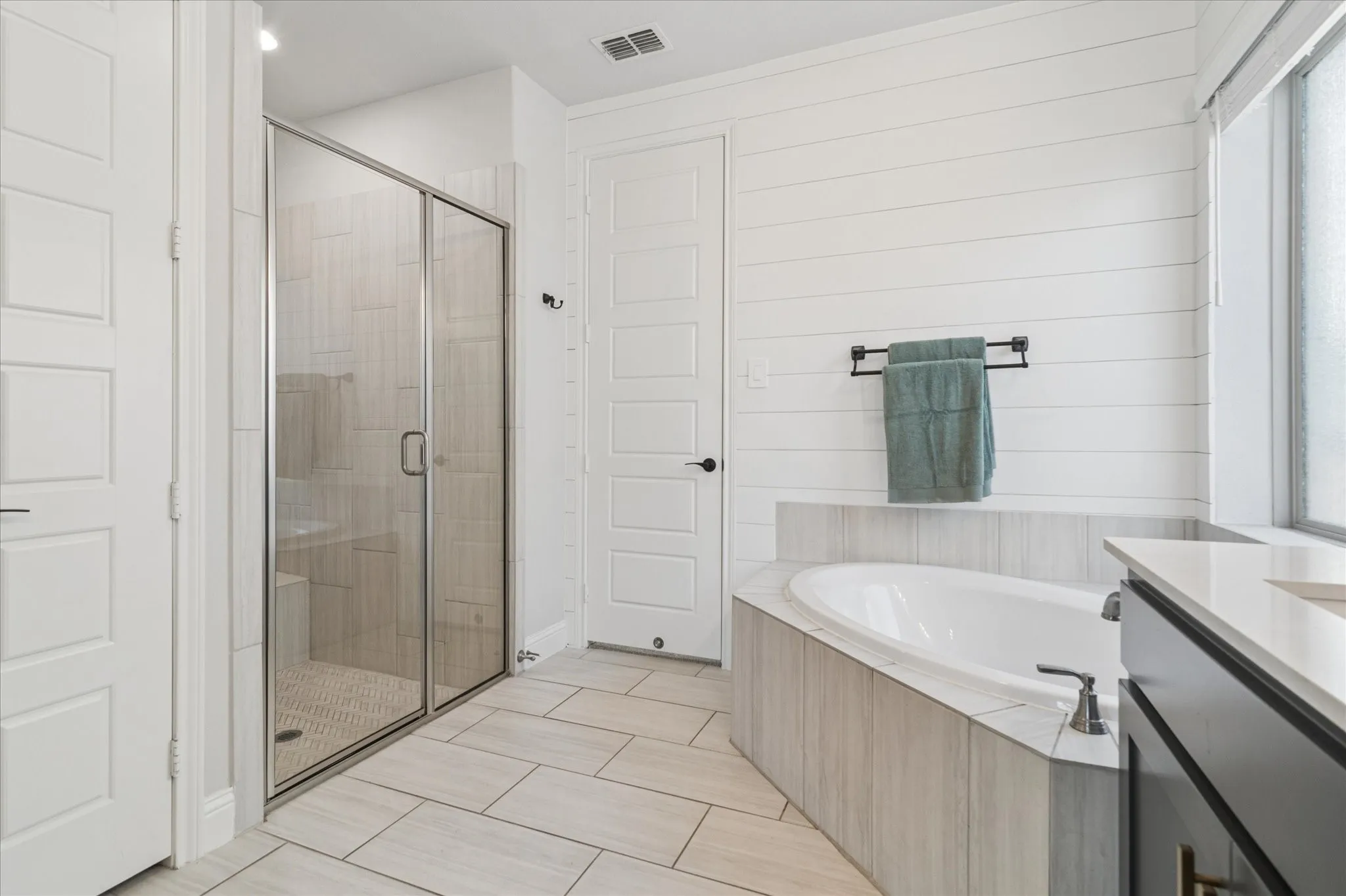 Single Family Residence For Sale in Collin County , 2500 Williamsburg Drive, Melissa, Texas 75454, 5 Bedroom, 4 Bathroom, 3 Garage spaces, 3,309 Sqft, built in 2019, mls#21328094, Real Estate Agent in Melissa, Homes For Sale in Collin county, Homes For Sale in Melissa, Realtor in Melissa Texas, Real Estate Brokerage Independent Realty Texas, Luminita Cordes Realtor