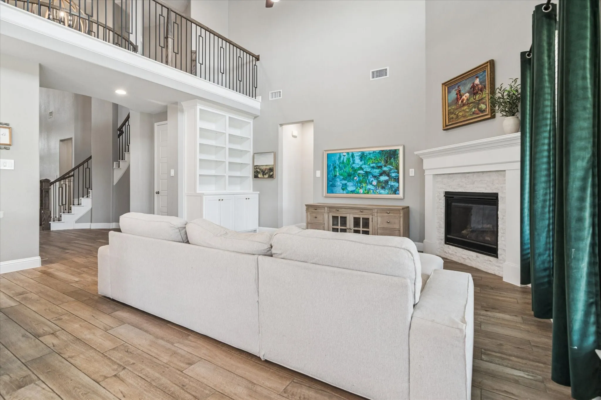 Single Family Residence For Sale in Collin County , 2500 Williamsburg Drive, Melissa, Texas 75454, 5 Bedroom, 4 Bathroom, 3 Garage spaces, 3,309 Sqft, built in 2019, mls#21328094, Real Estate Agent in Melissa, Homes For Sale in Collin county, Homes For Sale in Melissa, Realtor in Melissa Texas, Real Estate Brokerage Independent Realty Texas, Luminita Cordes Realtor