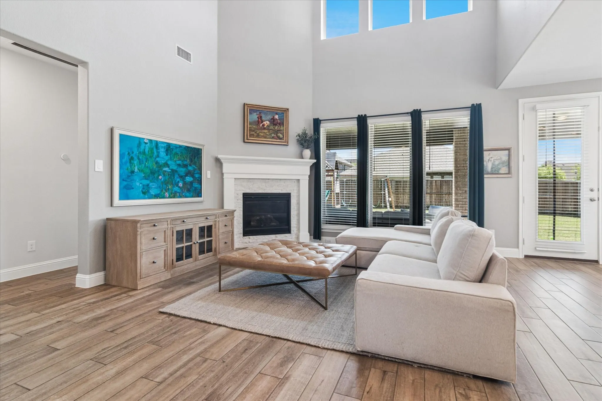 Single Family Residence For Sale in Collin County , 2500 Williamsburg Drive, Melissa, Texas 75454, 5 Bedroom, 4 Bathroom, 3 Garage spaces, 3,309 Sqft, built in 2019, mls#21328094, Real Estate Agent in Melissa, Homes For Sale in Collin county, Homes For Sale in Melissa, Realtor in Melissa Texas, Real Estate Brokerage Independent Realty Texas, Luminita Cordes Realtor