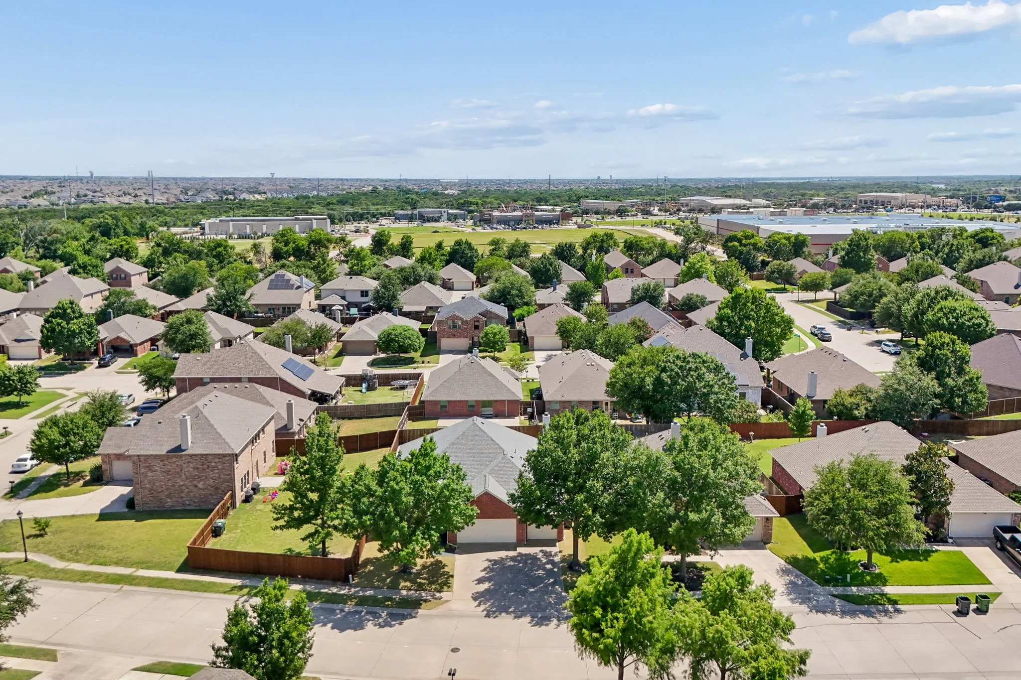 Single Family Residence For Sale in Denton County , 5501 Manitou Drive, Prosper, Texas 75078, 4 Bedroom, 2 Bathroom, 3 Garage spaces, 2,279 Sqft, built in 2008, mls#21327431, Real Estate Agent in Prosper, Homes For Sale in Denton county, Homes For Sale in Prosper, Realtor in Prosper Texas, Real Estate Brokerage Independent Realty Texas, Luminita Cordes Realtor