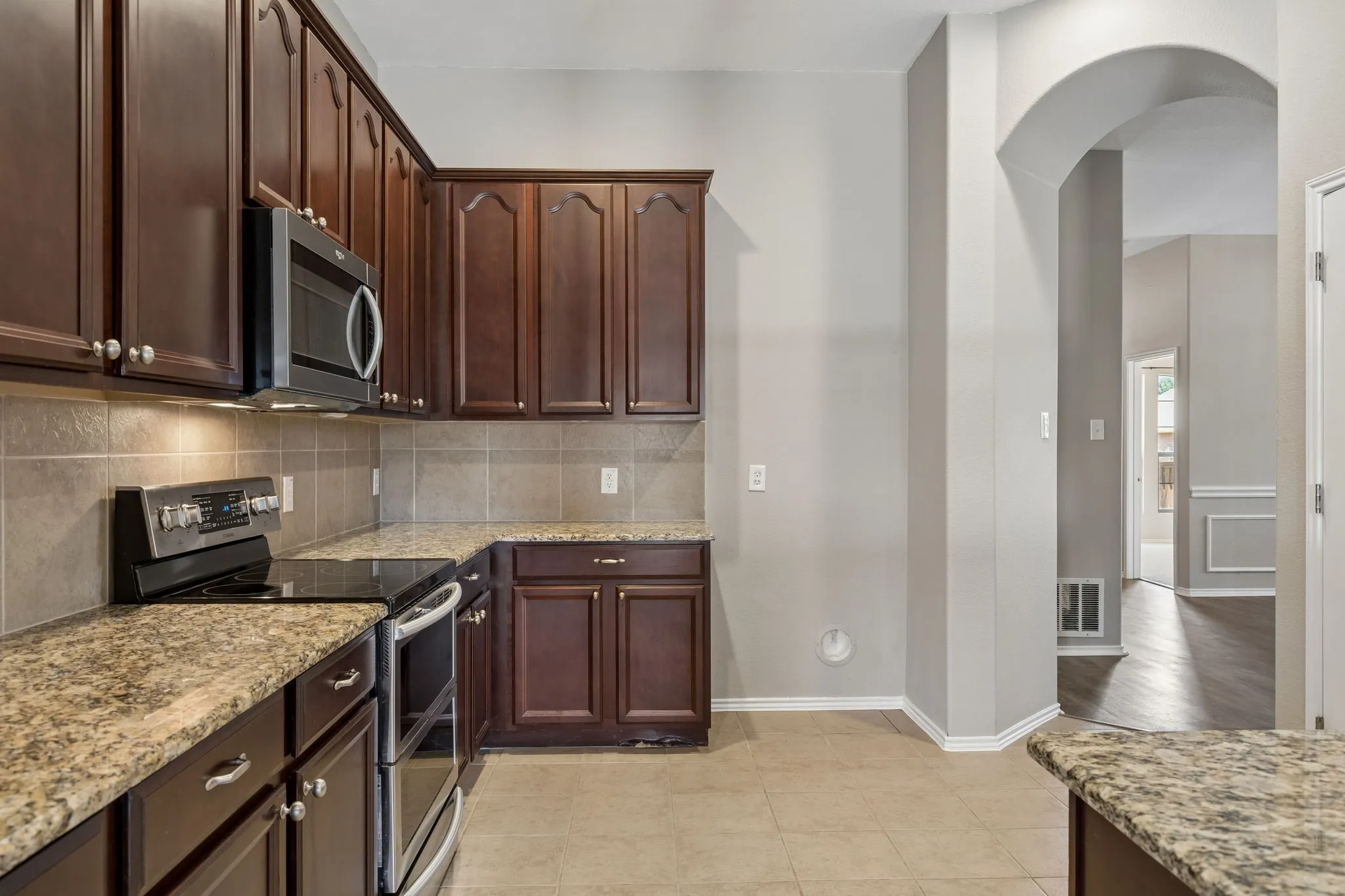 Single Family Residence For Sale in Denton County , 5501 Manitou Drive, Prosper, Texas 75078, 4 Bedroom, 2 Bathroom, 3 Garage spaces, 2,279 Sqft, built in 2008, mls#21327431, Real Estate Agent in Prosper, Homes For Sale in Denton county, Homes For Sale in Prosper, Realtor in Prosper Texas, Real Estate Brokerage Independent Realty Texas, Luminita Cordes Realtor