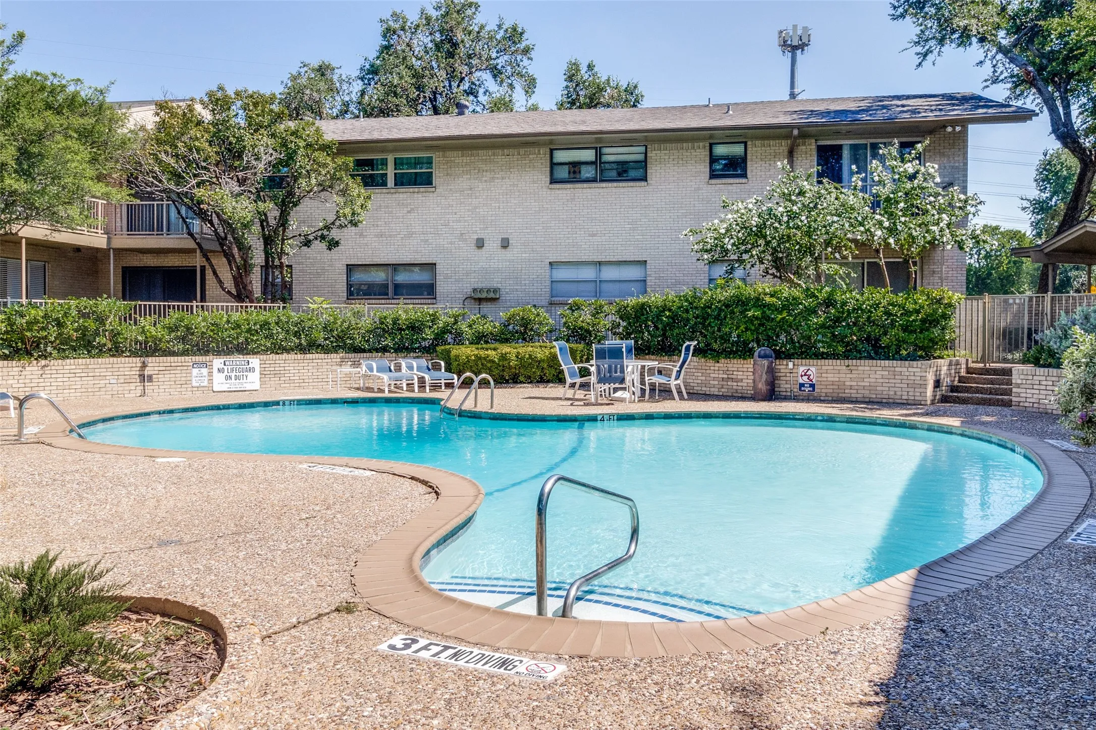 Condominium For Sale in Dallas County , 11122 Valleydale D, Dallas, Texas 75230, 2 Bedroom, 2 Bathroom, Garage spaces, 922 Sqft, built in 1961, mls#21328048, Real Estate Agent in Dallas, Homes For Sale in Dallas county, Homes For Sale in Dallas, Realtor in Dallas Texas, Real Estate Brokerage Independent Realty Texas, Luminita Cordes Realtor