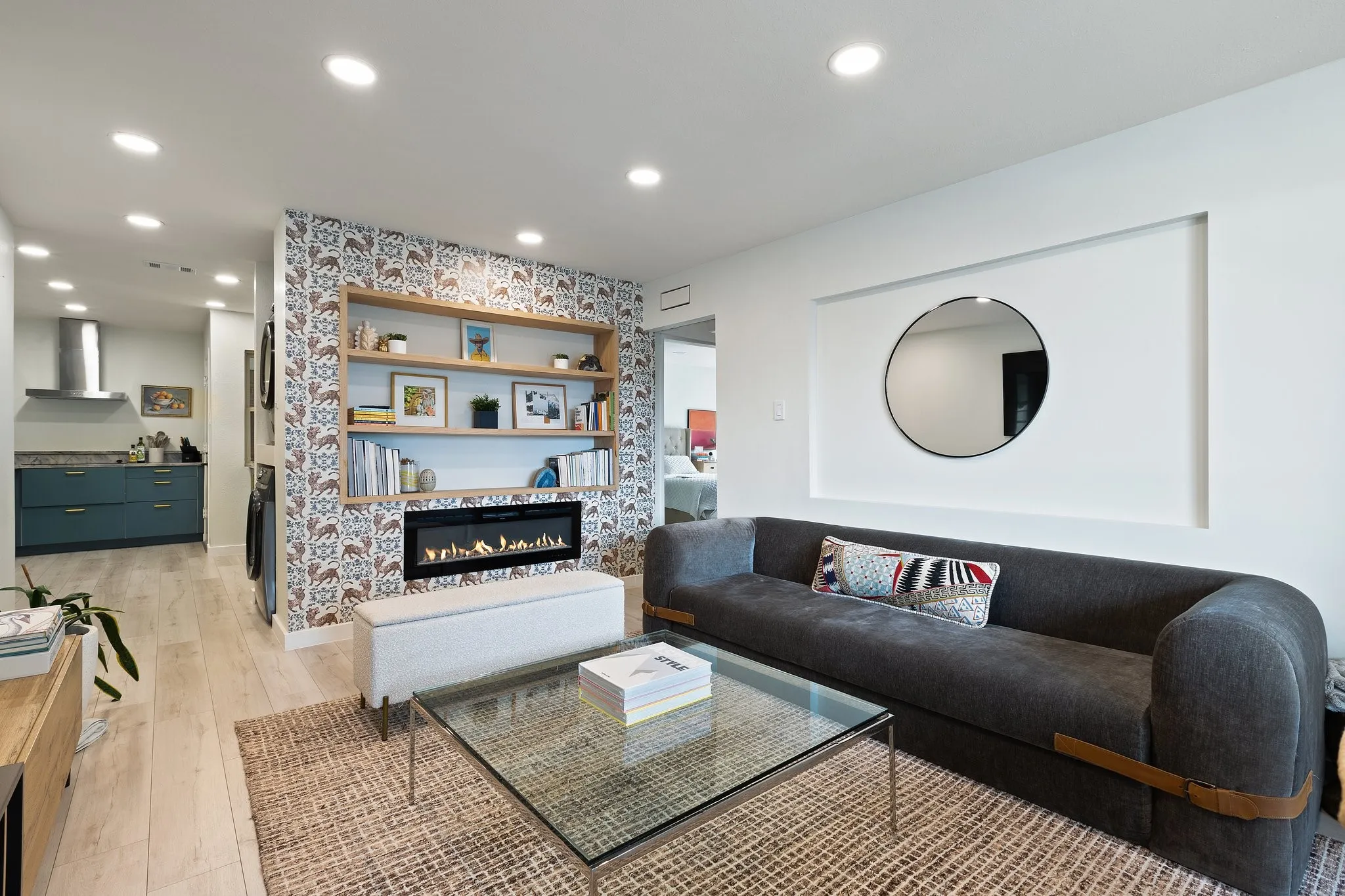 Condominium For Sale in Dallas County , 11122 Valleydale D, Dallas, Texas 75230, 2 Bedroom, 2 Bathroom, Garage spaces, 922 Sqft, built in 1961, mls#21328048, Real Estate Agent in Dallas, Homes For Sale in Dallas county, Homes For Sale in Dallas, Realtor in Dallas Texas, Real Estate Brokerage Independent Realty Texas, Luminita Cordes Realtor