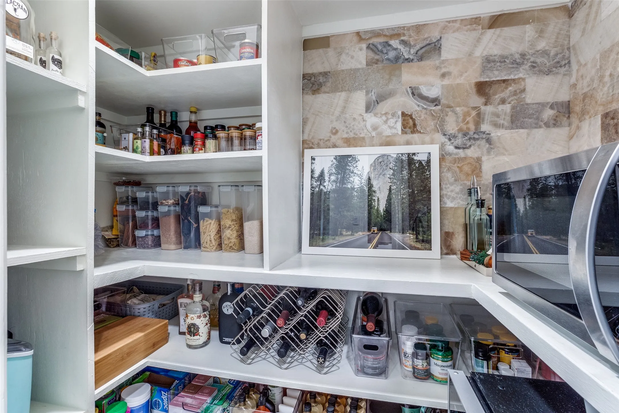 Condominium For Sale in Dallas County , 11122 Valleydale D, Dallas, Texas 75230, 2 Bedroom, 2 Bathroom, Garage spaces, 922 Sqft, built in 1961, mls#21328048, Real Estate Agent in Dallas, Homes For Sale in Dallas county, Homes For Sale in Dallas, Realtor in Dallas Texas, Real Estate Brokerage Independent Realty Texas, Luminita Cordes Realtor