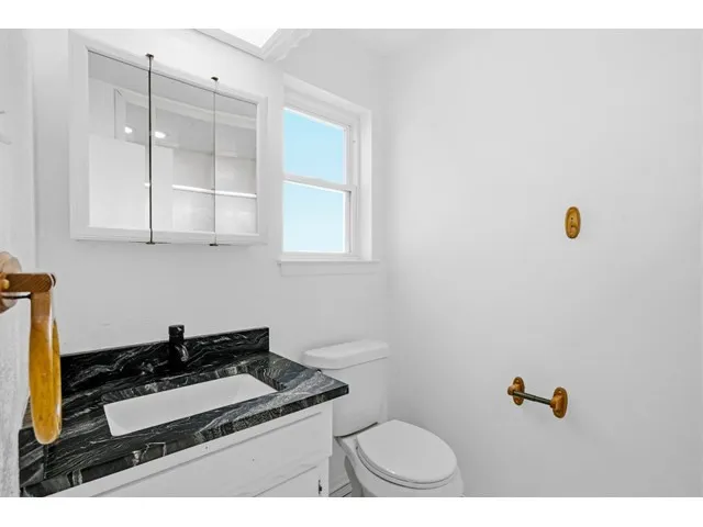 Single Family Residence For Sale in Tarrant County , 2108 Guinevere Street, Arlington, Texas 76014, 3 Bedroom, 2 Bathroom, 2 Garage spaces, 1,536 Sqft, built in 1974, mls#21328017, Real Estate Agent in Arlington, Homes For Sale in Tarrant county, Homes For Sale in Arlington, Realtor in Arlington Texas, Real Estate Brokerage Independent Realty Texas, Luminita Cordes Realtor