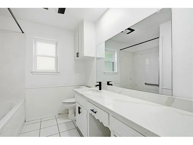 Single Family Residence For Sale in Tarrant County , 2108 Guinevere Street, Arlington, Texas 76014, 3 Bedroom, 2 Bathroom, 2 Garage spaces, 1,536 Sqft, built in 1974, mls#21328017, Real Estate Agent in Arlington, Homes For Sale in Tarrant county, Homes For Sale in Arlington, Realtor in Arlington Texas, Real Estate Brokerage Independent Realty Texas, Luminita Cordes Realtor