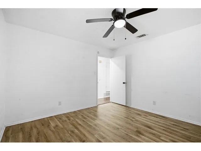 Single Family Residence For Sale in Tarrant County , 2108 Guinevere Street, Arlington, Texas 76014, 3 Bedroom, 2 Bathroom, 2 Garage spaces, 1,536 Sqft, built in 1974, mls#21328017, Real Estate Agent in Arlington, Homes For Sale in Tarrant county, Homes For Sale in Arlington, Realtor in Arlington Texas, Real Estate Brokerage Independent Realty Texas, Luminita Cordes Realtor