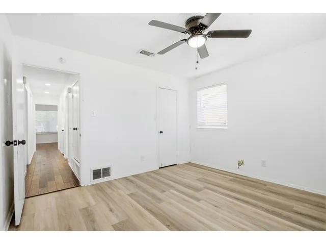 Single Family Residence For Sale in Tarrant County , 2108 Guinevere Street, Arlington, Texas 76014, 3 Bedroom, 2 Bathroom, 2 Garage spaces, 1,536 Sqft, built in 1974, mls#21328017, Real Estate Agent in Arlington, Homes For Sale in Tarrant county, Homes For Sale in Arlington, Realtor in Arlington Texas, Real Estate Brokerage Independent Realty Texas, Luminita Cordes Realtor