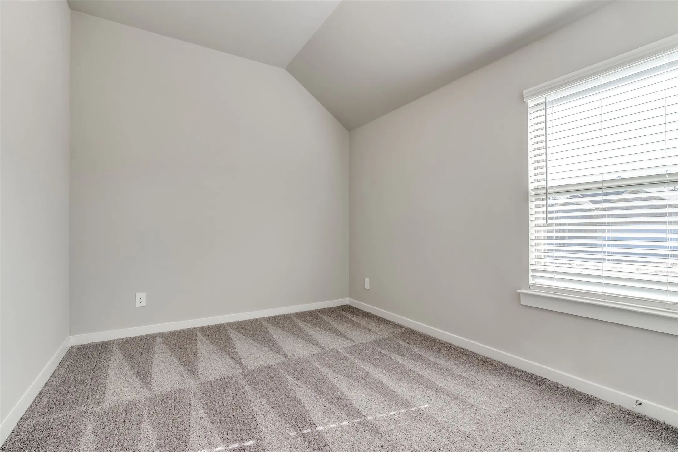 Single Family Residence For Rent in Rockwall County , 6231 Tawakoni Lane, Royse City, Texas 75189, 3 Bedroom, 2 Bathroom, 2 Garage spaces, 1,881 Sqft, built in 2022, mls#21328097, Real Estate Agent in Royse City, Homes For Rent in Rockwall county, Homes For Rent in Royse City, Realtor in Royse City Texas, Real Estate Brokerage Independent Realty Texas, Luminita Cordes Realtor