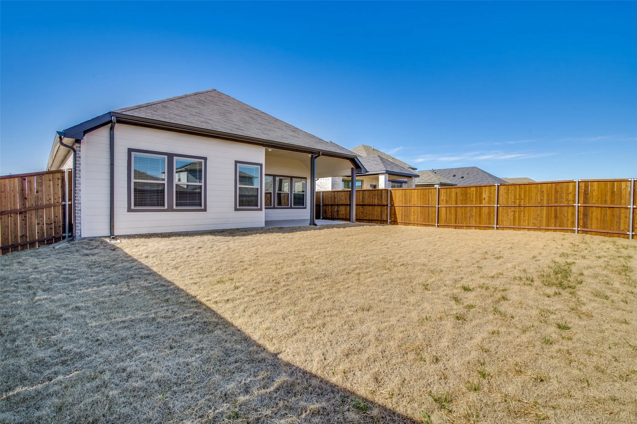Single Family Residence For Rent in Rockwall County , 6231 Tawakoni Lane, Royse City, Texas 75189, 3 Bedroom, 2 Bathroom, 2 Garage spaces, 1,881 Sqft, built in 2022, mls#21328097, Real Estate Agent in Royse City, Homes For Rent in Rockwall county, Homes For Rent in Royse City, Realtor in Royse City Texas, Real Estate Brokerage Independent Realty Texas, Luminita Cordes Realtor