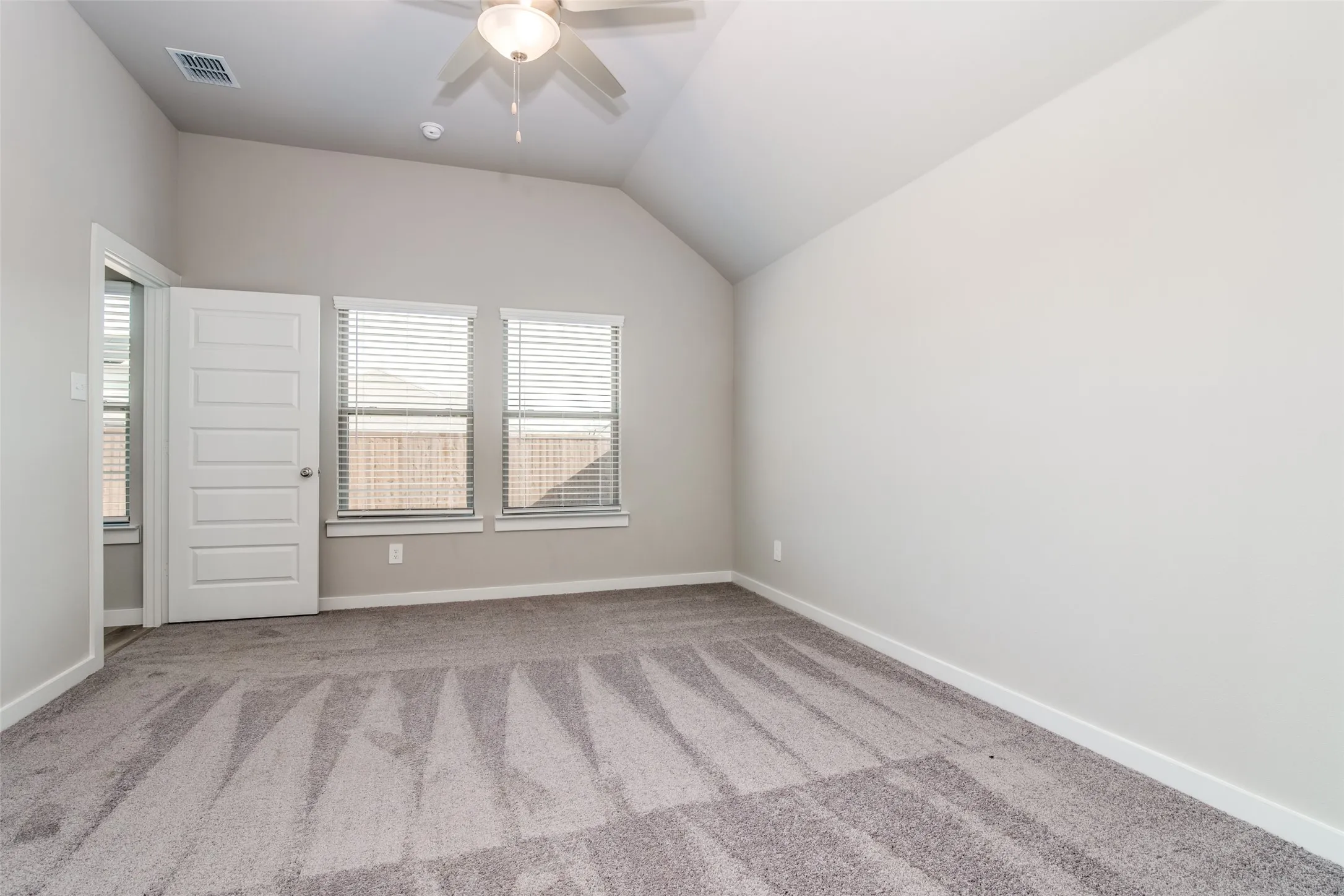 Single Family Residence For Rent in Rockwall County , 6231 Tawakoni Lane, Royse City, Texas 75189, 3 Bedroom, 2 Bathroom, 2 Garage spaces, 1,881 Sqft, built in 2022, mls#21328097, Real Estate Agent in Royse City, Homes For Rent in Rockwall county, Homes For Rent in Royse City, Realtor in Royse City Texas, Real Estate Brokerage Independent Realty Texas, Luminita Cordes Realtor