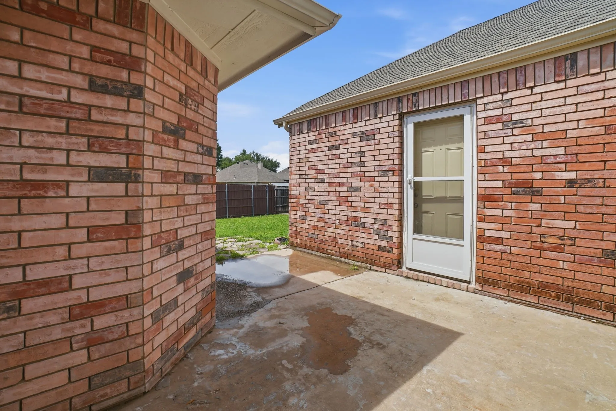 Single Family Residence For Sale in Dallas County , 915 Sea Shell Drive, Mesquite, Texas 75149, 4 Bedroom, 2 Bathroom, 2 Garage spaces, 1,940 Sqft, built in 1997, mls#21326342, Real Estate Agent in Mesquite, Homes For Sale in Dallas county, Homes For Sale in Mesquite, Realtor in Mesquite Texas, Real Estate Brokerage Independent Realty Texas, Luminita Cordes Realtor