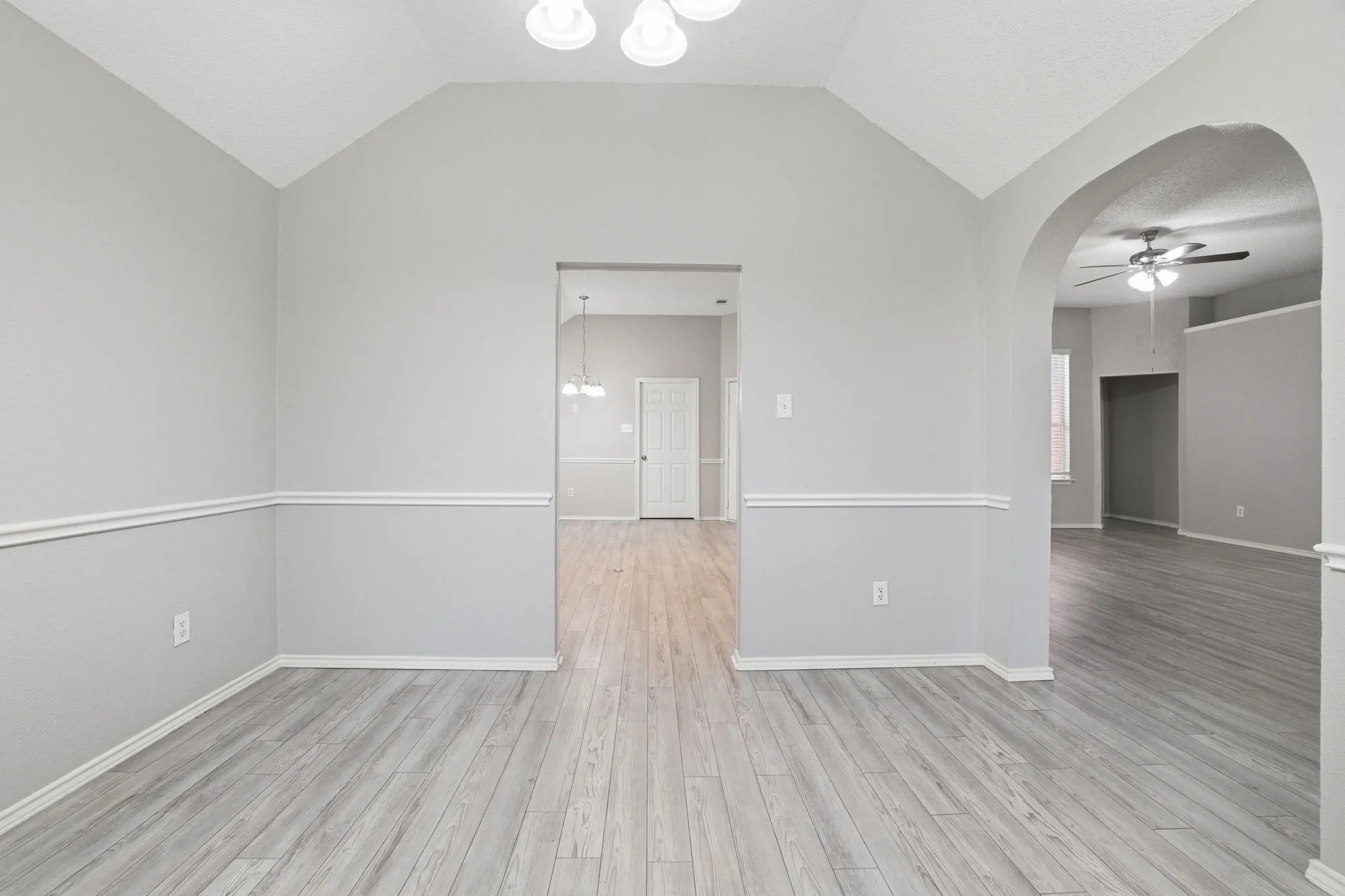 Single Family Residence For Sale in Dallas County , 915 Sea Shell Drive, Mesquite, Texas 75149, 4 Bedroom, 2 Bathroom, 2 Garage spaces, 1,940 Sqft, built in 1997, mls#21326342, Real Estate Agent in Mesquite, Homes For Sale in Dallas county, Homes For Sale in Mesquite, Realtor in Mesquite Texas, Real Estate Brokerage Independent Realty Texas, Luminita Cordes Realtor
