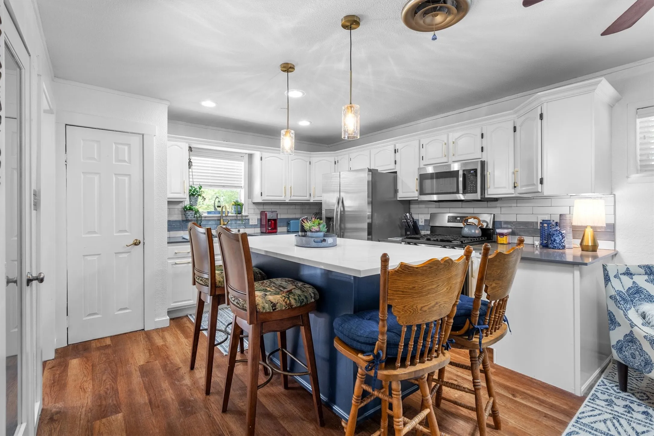 Single Family Residence For Sale in Collin County , 210 Hill Street, Farmersville, Texas 75442, 2 Bedroom, 1 Bathroom, Garage spaces, 1,028 Sqft, built in 1967, mls#21325214, Real Estate Agent in Farmersville, Homes For Sale in Collin county, Homes For Sale in Farmersville, Realtor in Farmersville Texas, Real Estate Brokerage Independent Realty Texas, Luminita Cordes Realtor
