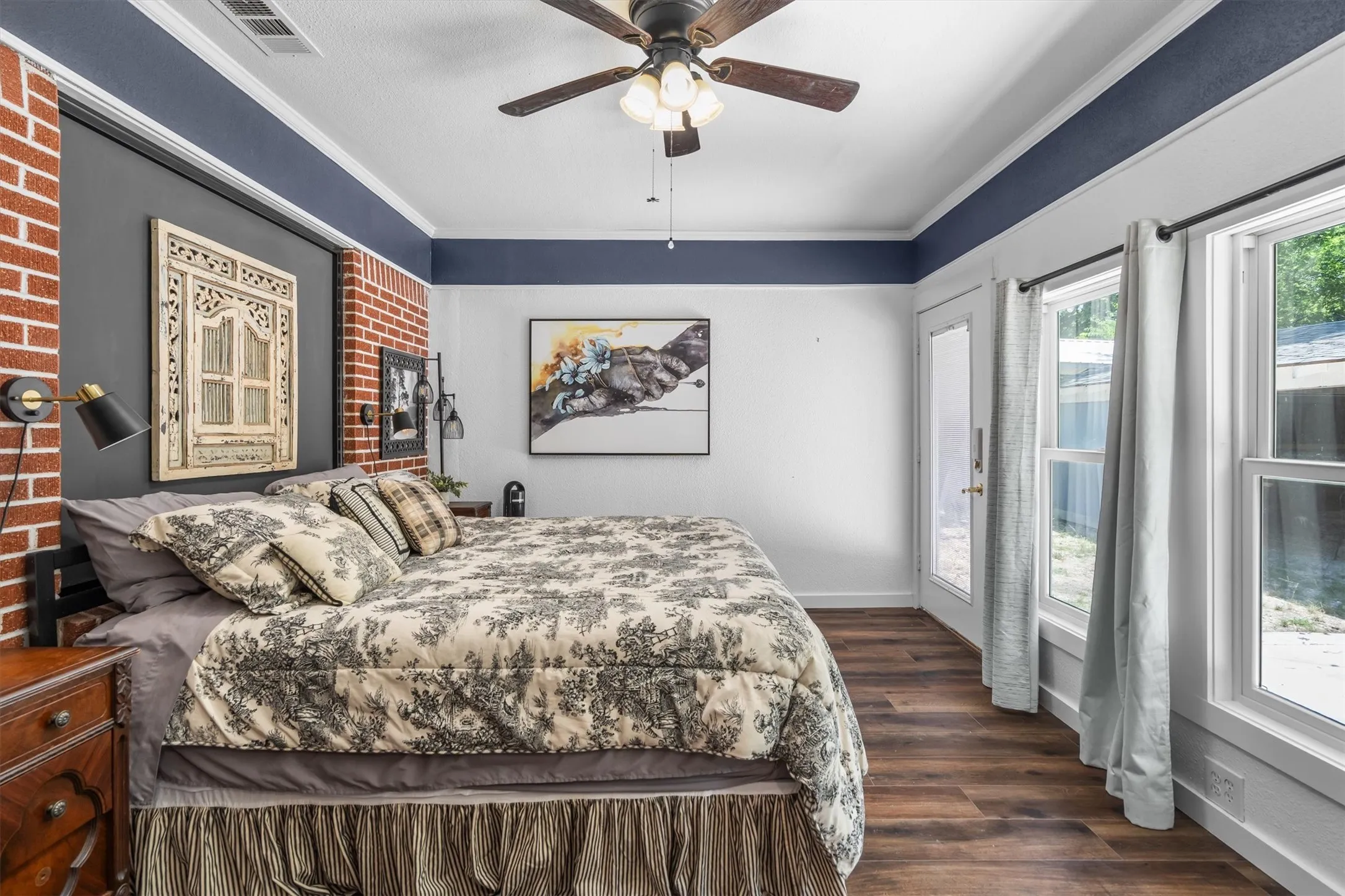 Single Family Residence For Sale in Collin County , 210 Hill Street, Farmersville, Texas 75442, 2 Bedroom, 1 Bathroom, Garage spaces, 1,028 Sqft, built in 1967, mls#21325214, Real Estate Agent in Farmersville, Homes For Sale in Collin county, Homes For Sale in Farmersville, Realtor in Farmersville Texas, Real Estate Brokerage Independent Realty Texas, Luminita Cordes Realtor