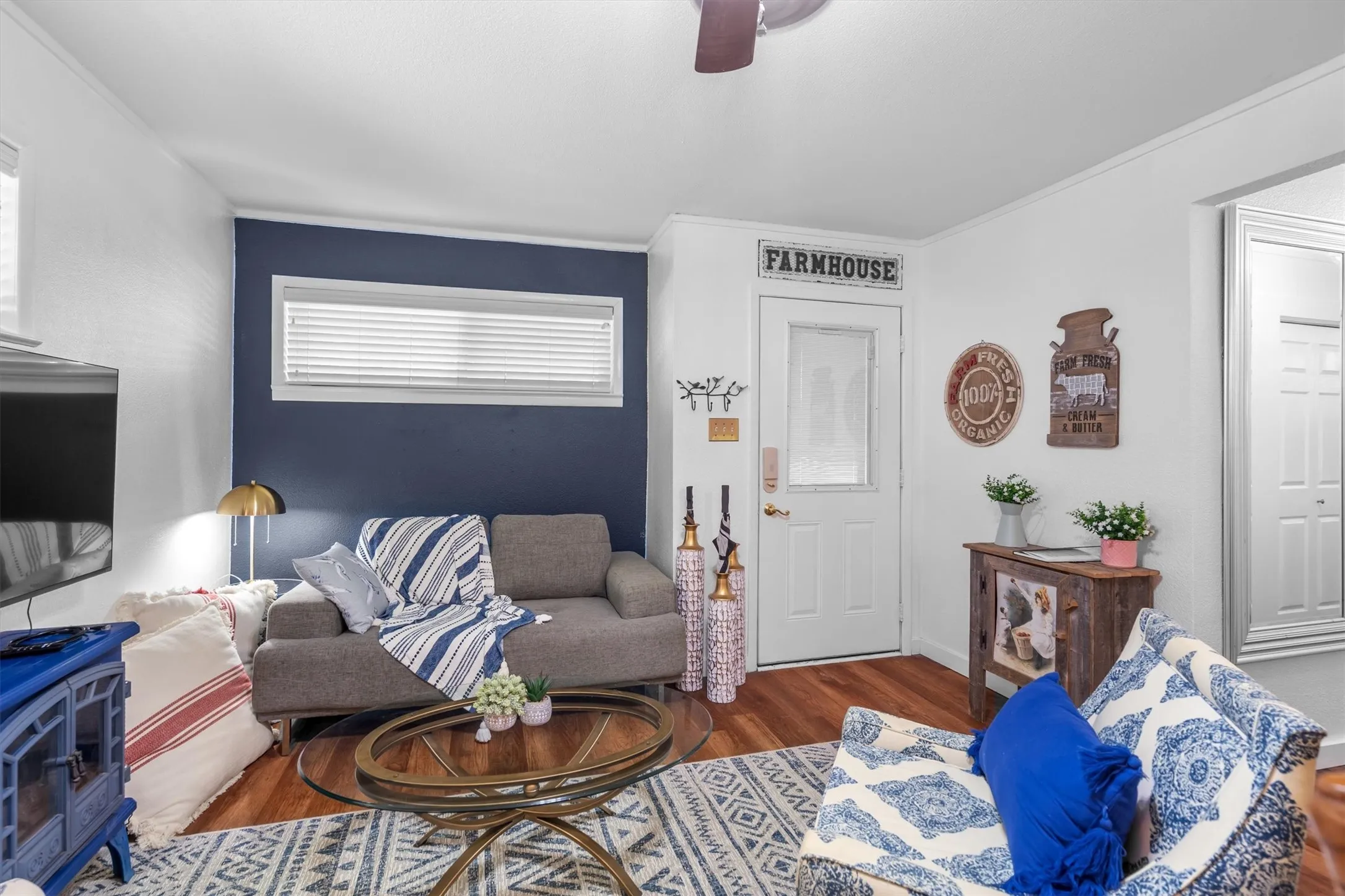 Single Family Residence For Sale in Collin County , 210 Hill Street, Farmersville, Texas 75442, 2 Bedroom, 1 Bathroom, Garage spaces, 1,028 Sqft, built in 1967, mls#21325214, Real Estate Agent in Farmersville, Homes For Sale in Collin county, Homes For Sale in Farmersville, Realtor in Farmersville Texas, Real Estate Brokerage Independent Realty Texas, Luminita Cordes Realtor