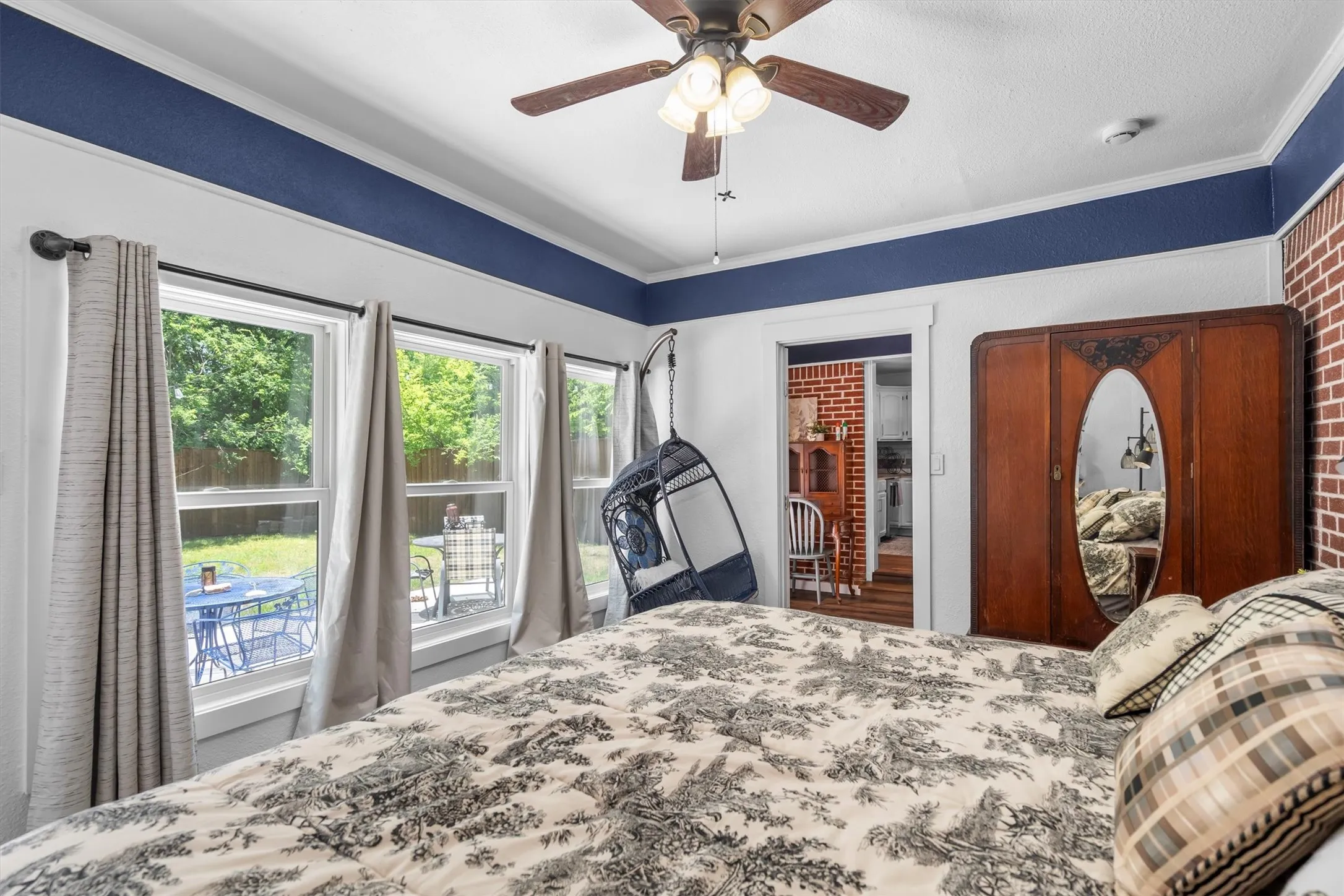 Single Family Residence For Sale in Collin County , 210 Hill Street, Farmersville, Texas 75442, 2 Bedroom, 1 Bathroom, Garage spaces, 1,028 Sqft, built in 1967, mls#21325214, Real Estate Agent in Farmersville, Homes For Sale in Collin county, Homes For Sale in Farmersville, Realtor in Farmersville Texas, Real Estate Brokerage Independent Realty Texas, Luminita Cordes Realtor