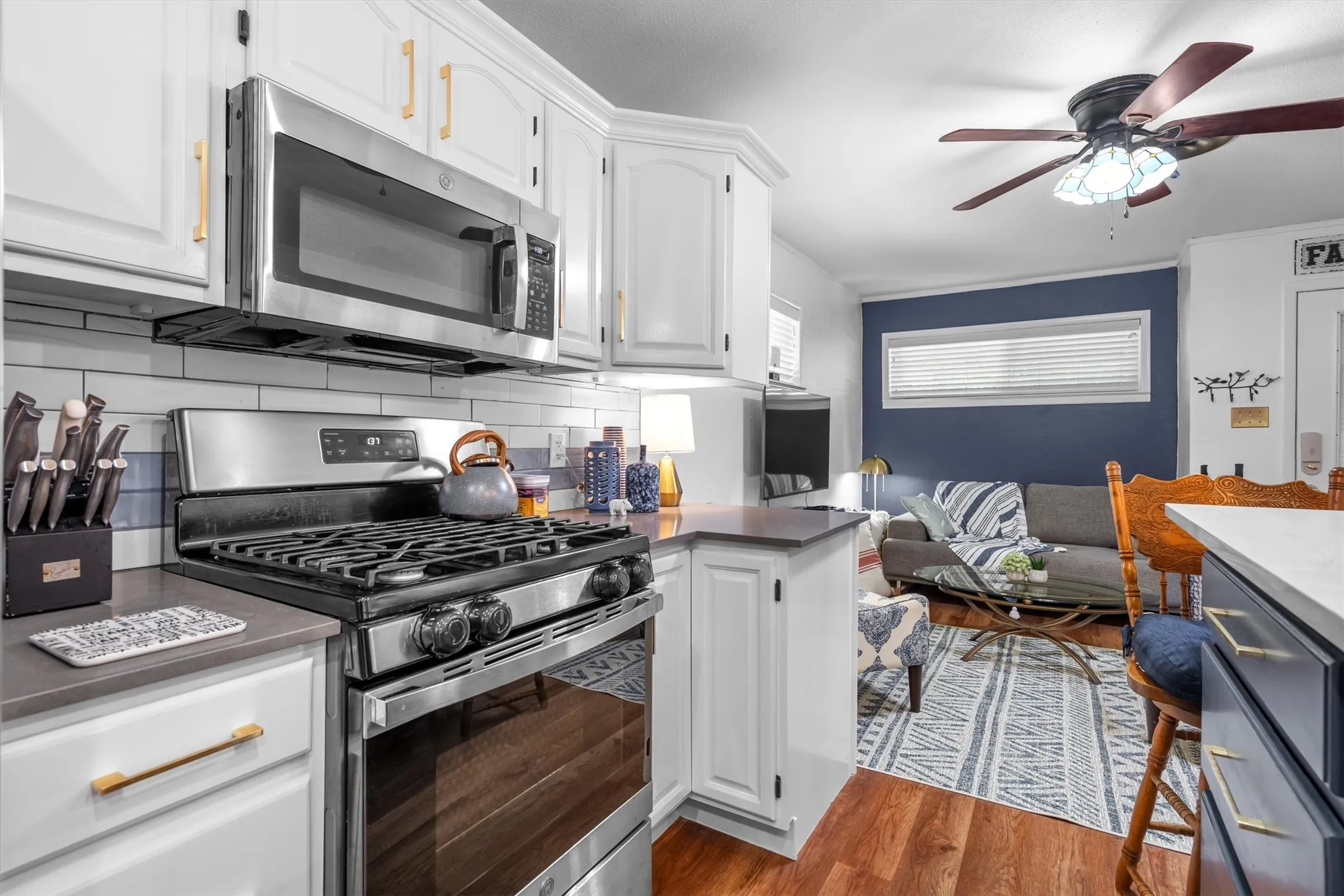 Single Family Residence For Sale in Collin County , 210 Hill Street, Farmersville, Texas 75442, 2 Bedroom, 1 Bathroom, Garage spaces, 1,028 Sqft, built in 1967, mls#21325214, Real Estate Agent in Farmersville, Homes For Sale in Collin county, Homes For Sale in Farmersville, Realtor in Farmersville Texas, Real Estate Brokerage Independent Realty Texas, Luminita Cordes Realtor