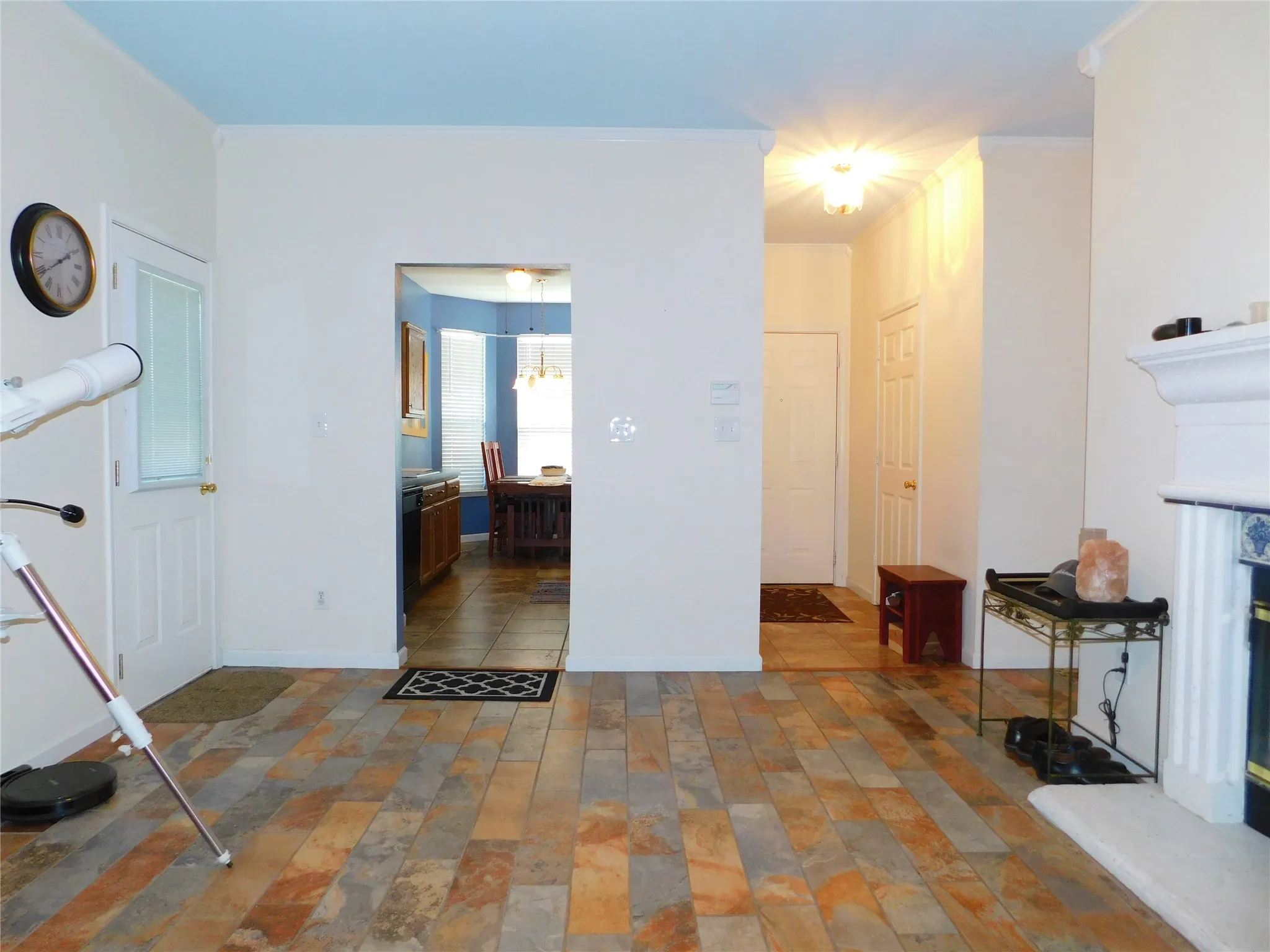 Single Family Residence For Rent in Denton County , 2509 Westheimer Road, Denton, Texas 76210, 3 Bedroom, 2 Bathroom, 2 Garage spaces, 1,204 Sqft, built in 2001, mls#21327514, Real Estate Agent in Denton, Homes For Rent in Denton county, Homes For Rent in Denton, Realtor in Denton Texas, Real Estate Brokerage Independent Realty Texas, Luminita Cordes Realtor
